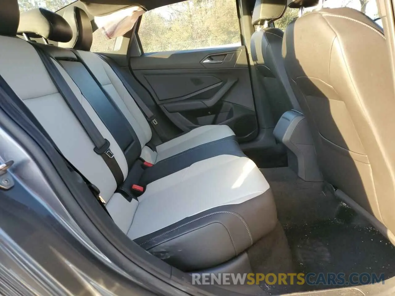 10 Photograph of a damaged car 3VWC57BU4KM236381 VOLKSWAGEN JETTA 2019