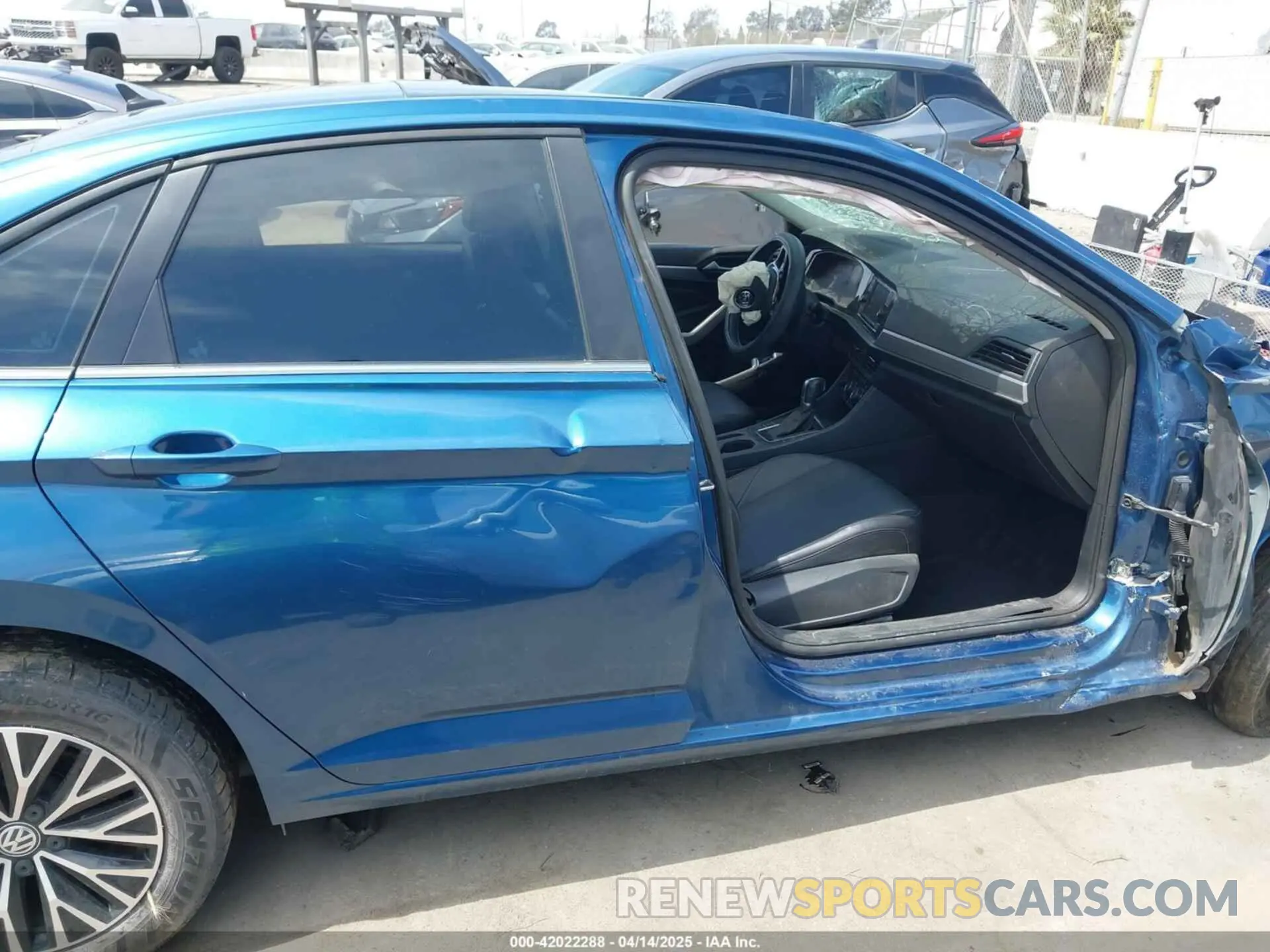 13 Photograph of a damaged car 3VWC57BU5KM057217 VOLKSWAGEN JETTA 2019