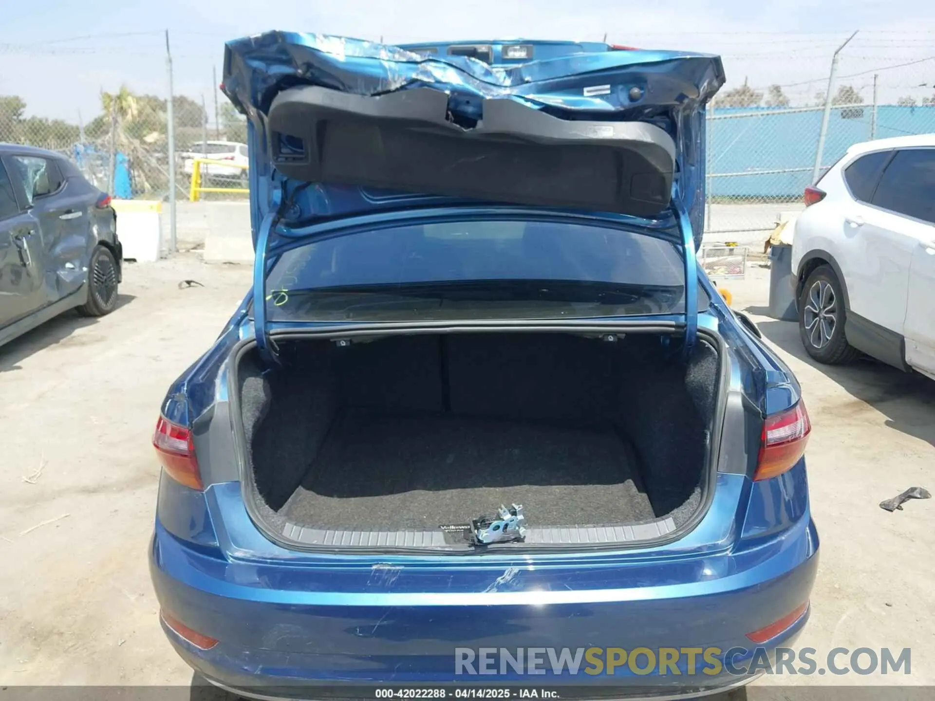 16 Photograph of a damaged car 3VWC57BU5KM057217 VOLKSWAGEN JETTA 2019