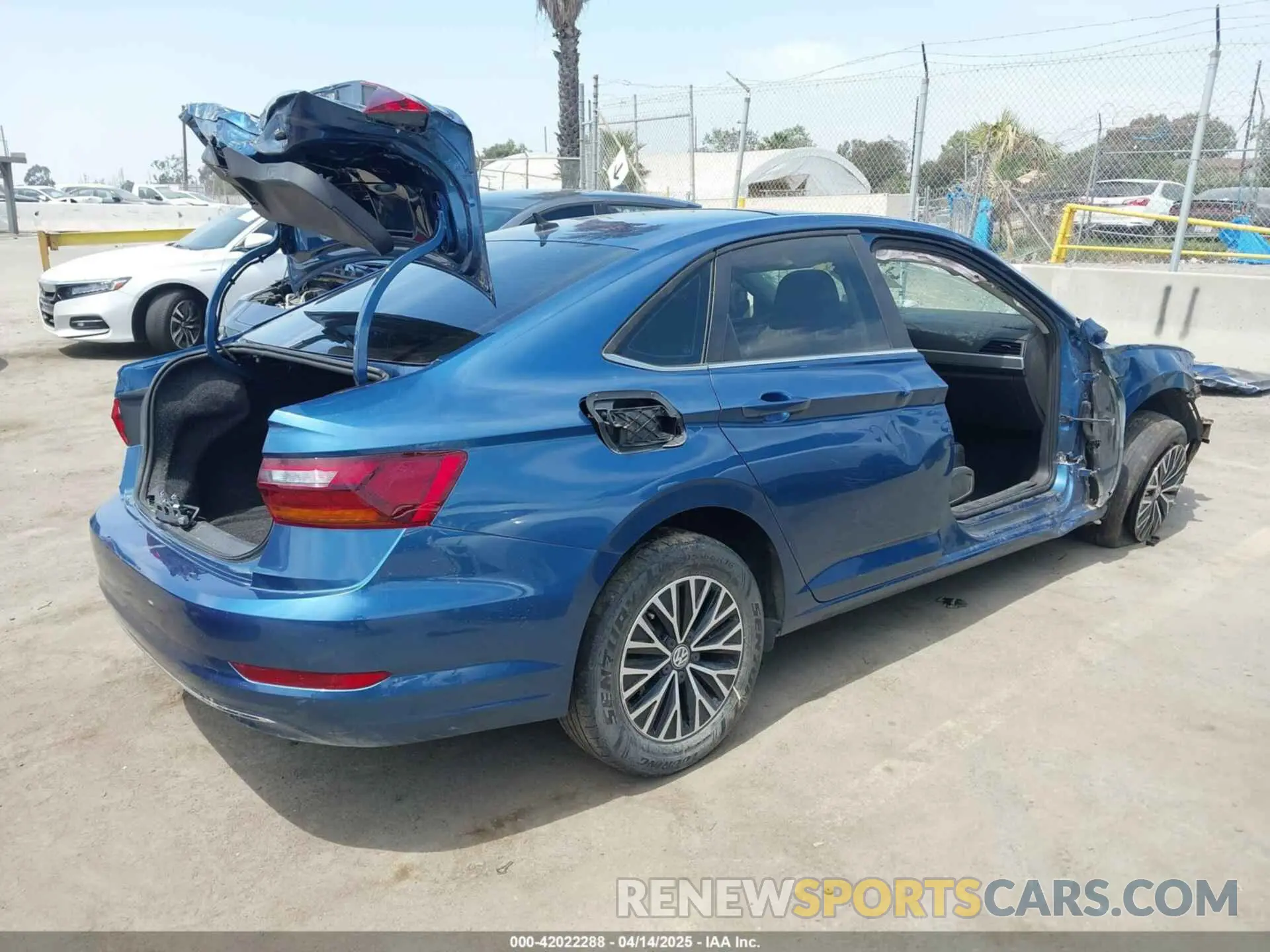 4 Photograph of a damaged car 3VWC57BU5KM057217 VOLKSWAGEN JETTA 2019