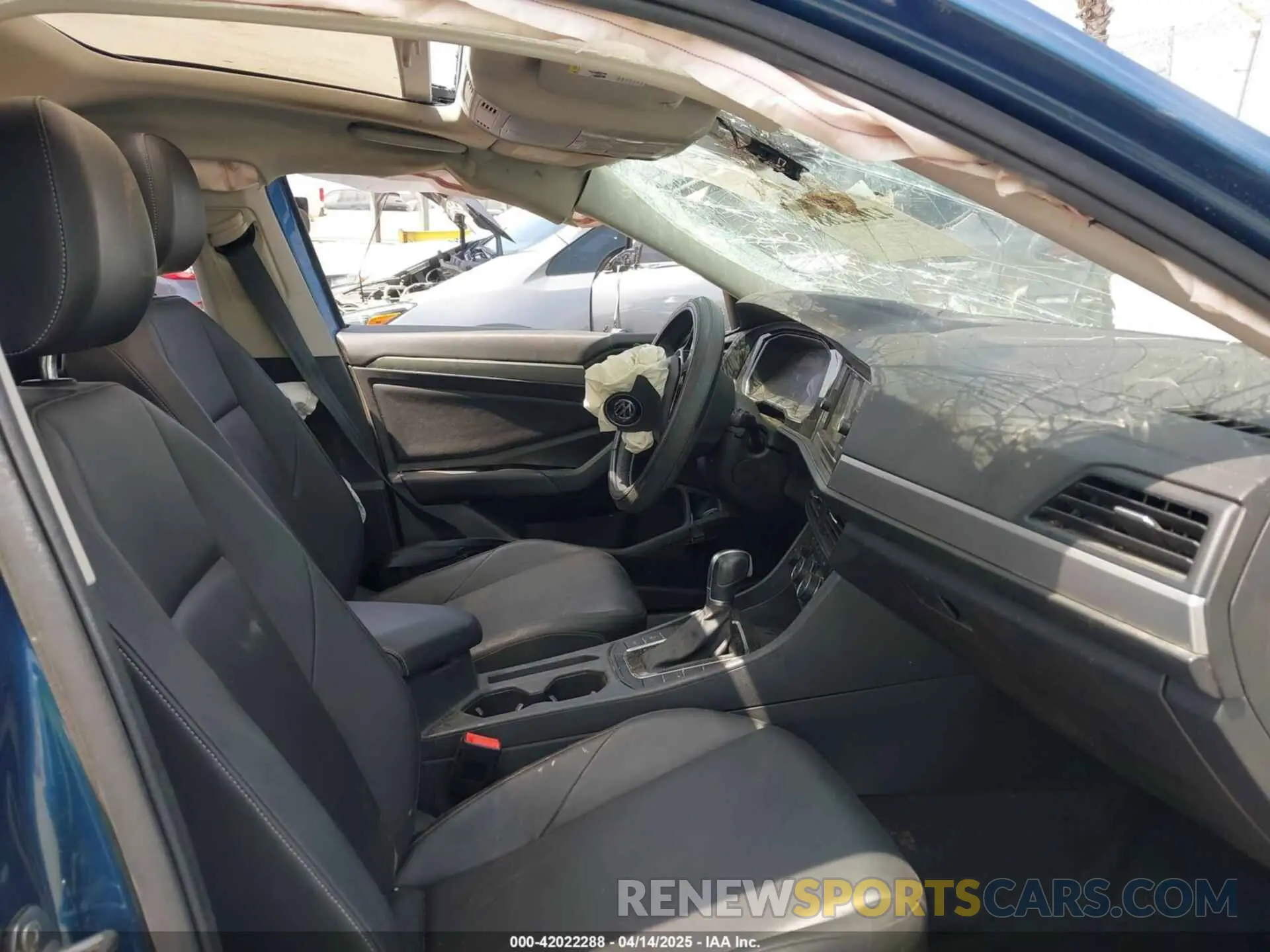 5 Photograph of a damaged car 3VWC57BU5KM057217 VOLKSWAGEN JETTA 2019
