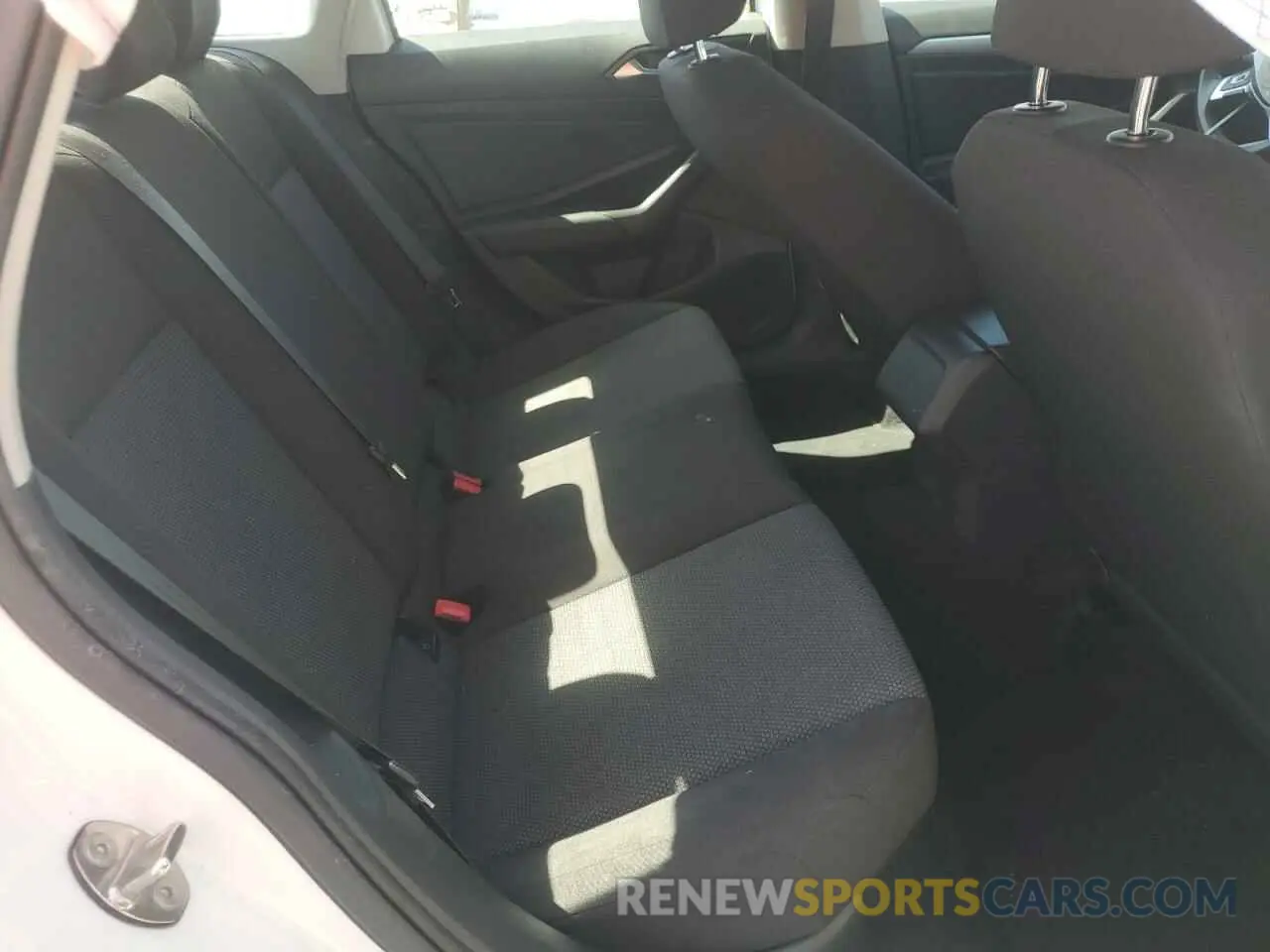10 Photograph of a damaged car 3VWC57BU5KM111602 VOLKSWAGEN JETTA 2019