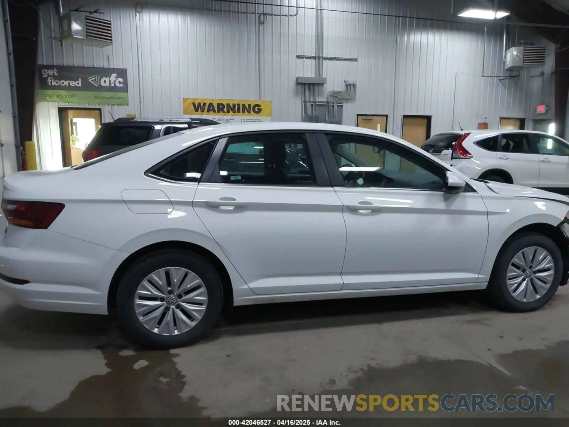 14 Photograph of a damaged car 3VWC57BU5KM121109 VOLKSWAGEN JETTA 2019