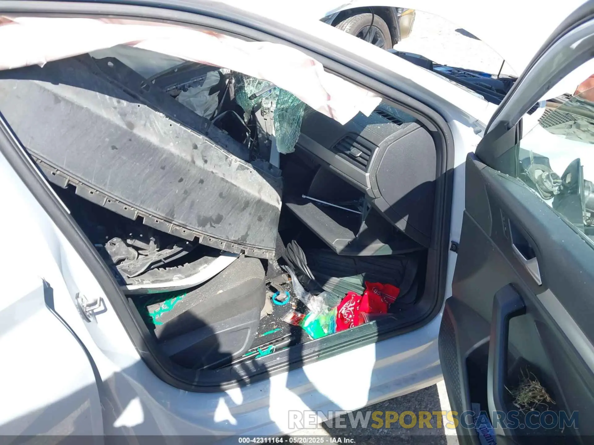 5 Photograph of a damaged car 3VWC57BU5KM131381 VOLKSWAGEN JETTA 2019