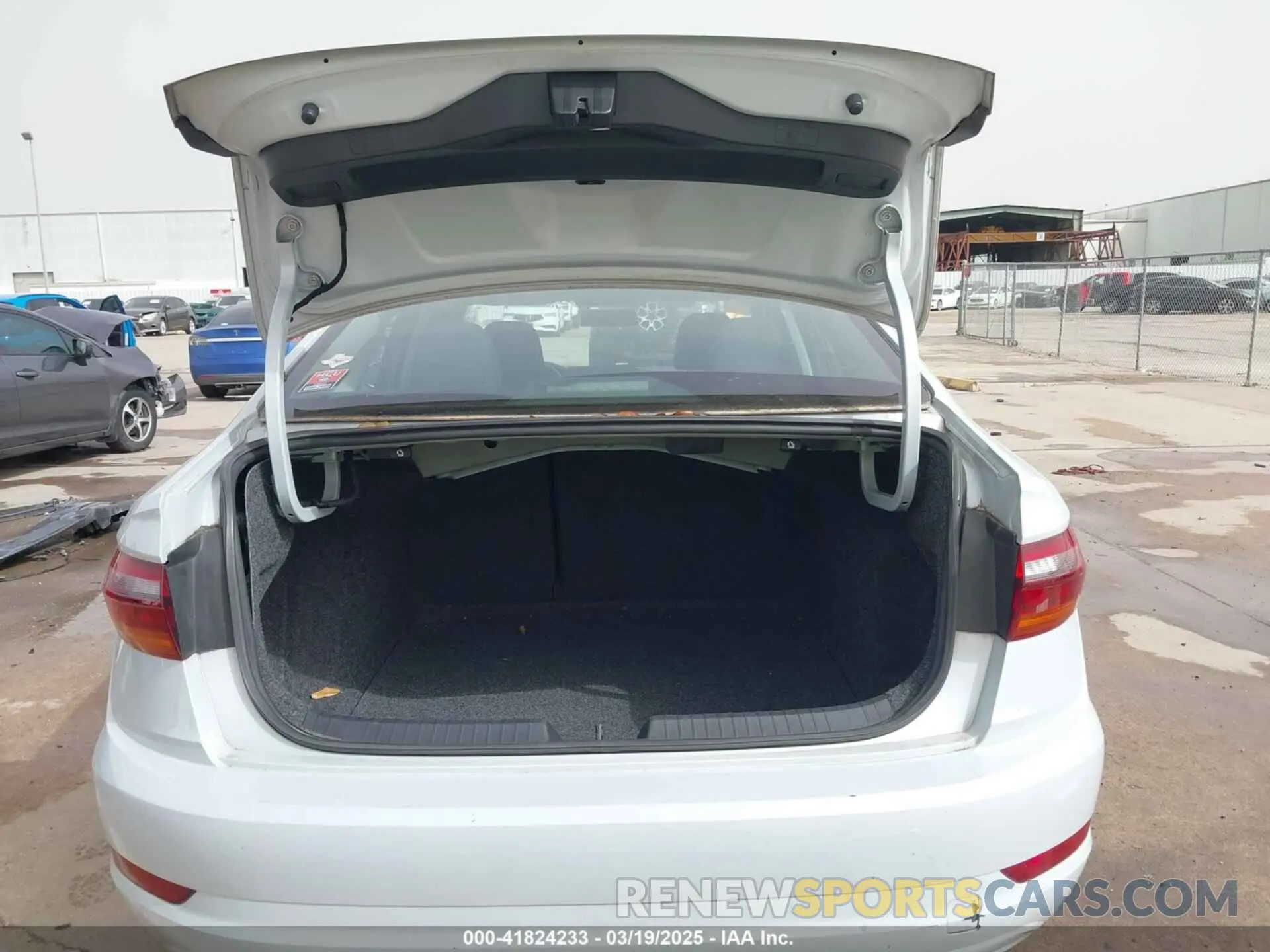 19 Photograph of a damaged car 3VWC57BU5KM131817 VOLKSWAGEN JETTA 2019