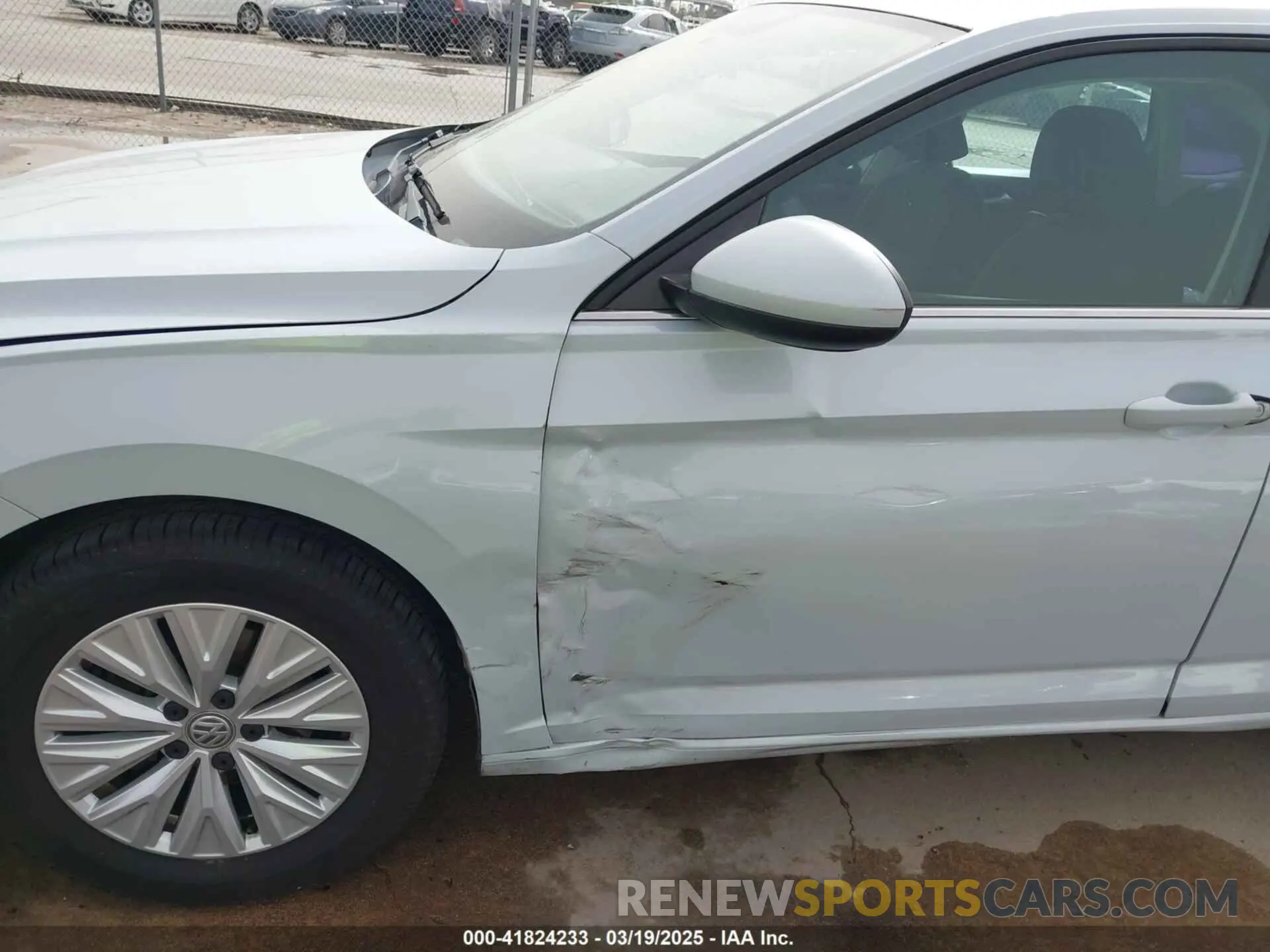 6 Photograph of a damaged car 3VWC57BU5KM131817 VOLKSWAGEN JETTA 2019