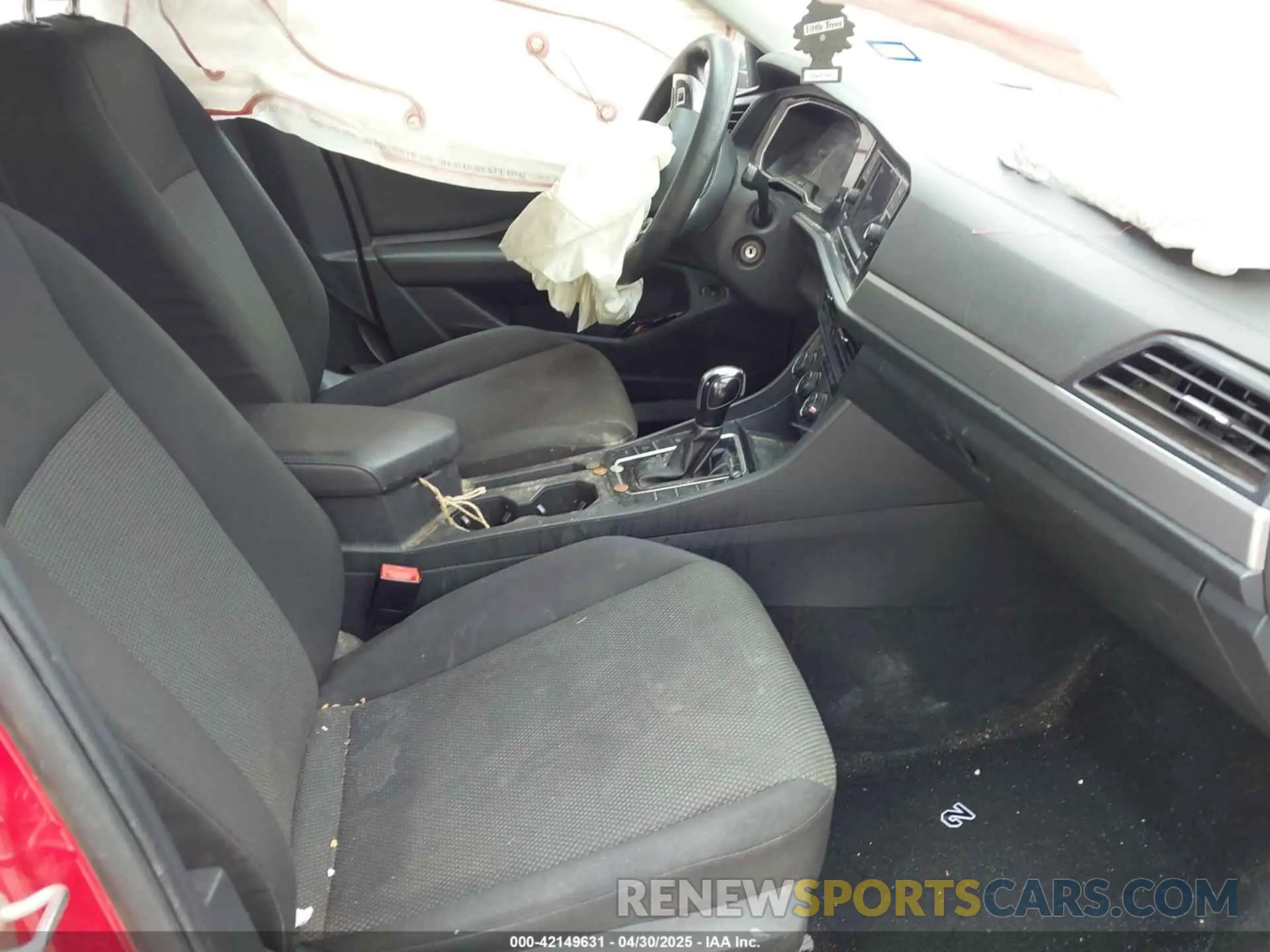 5 Photograph of a damaged car 3VWC57BU5KM137343 VOLKSWAGEN JETTA 2019