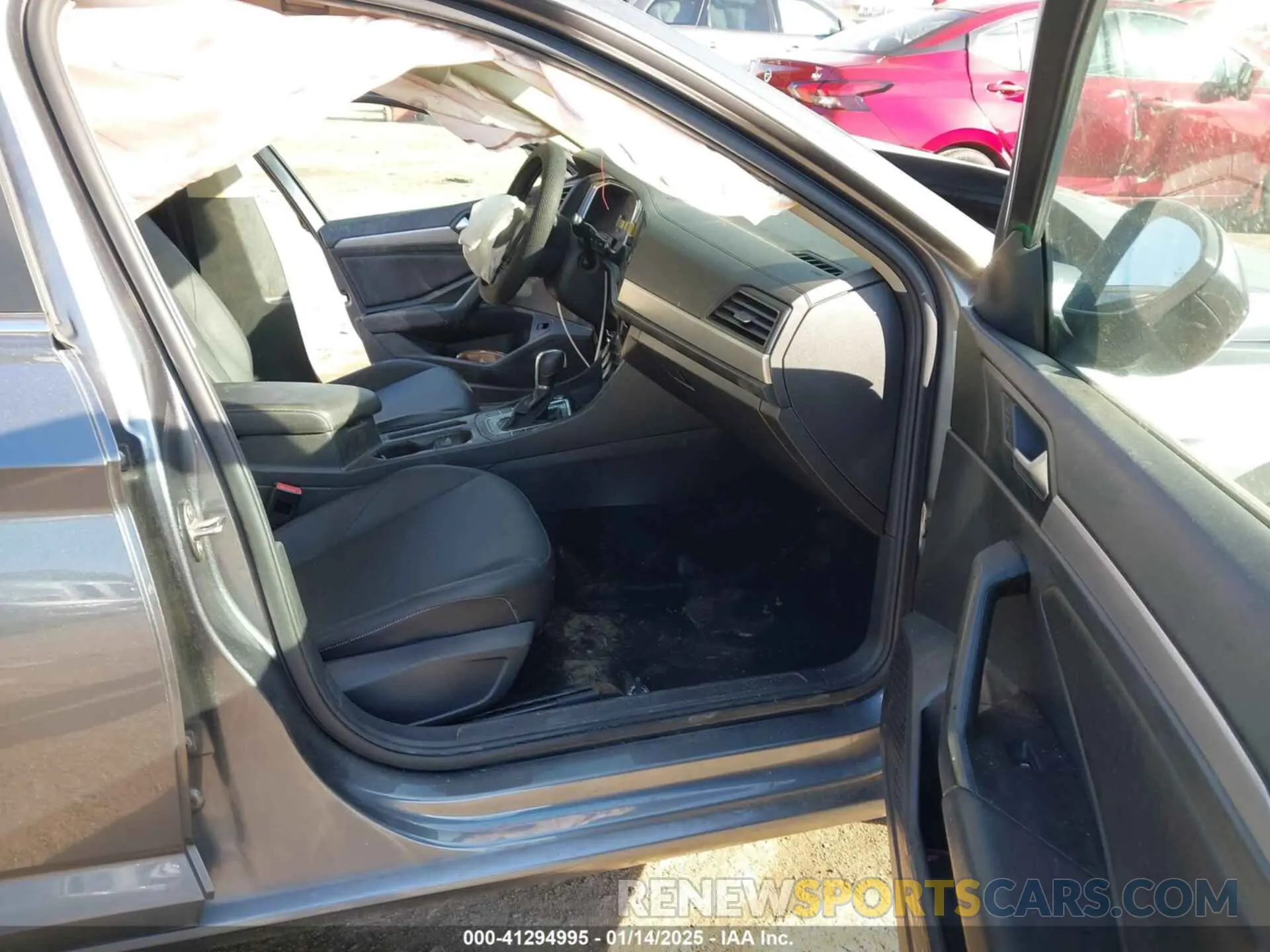 5 Photograph of a damaged car 3VWC57BU6KM061051 VOLKSWAGEN JETTA 2019