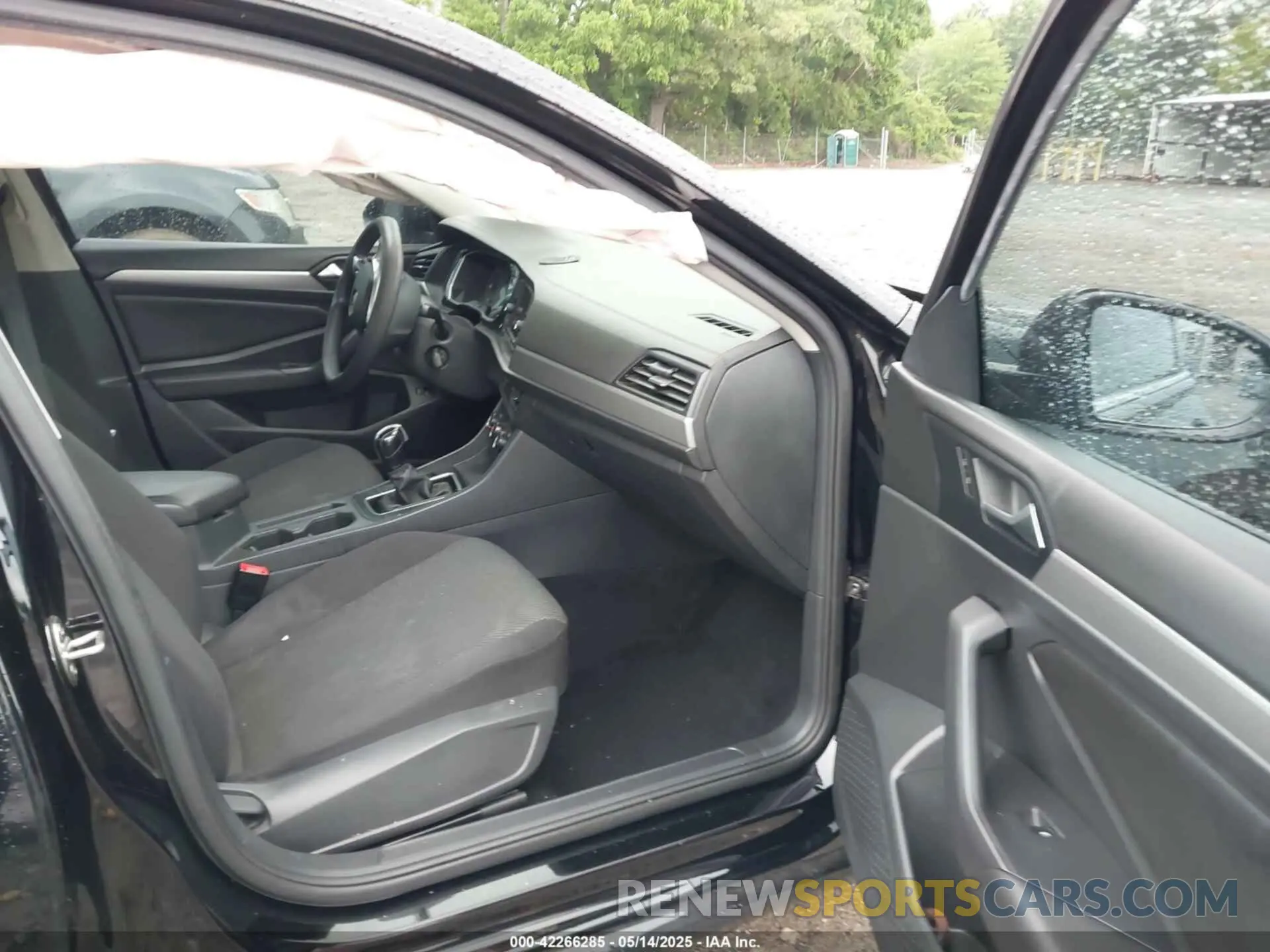 5 Photograph of a damaged car 3VWC57BU6KM066573 VOLKSWAGEN JETTA 2019