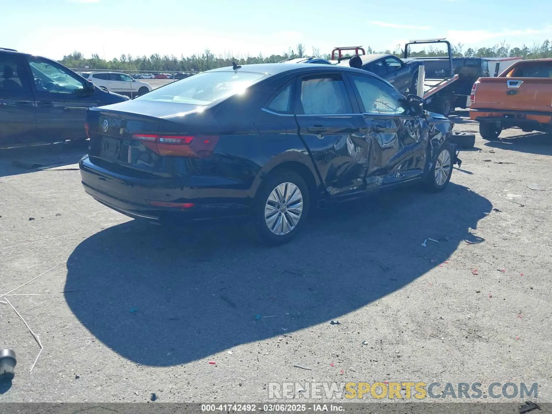 4 Фотография поврежденного автомобиля 3VWC57BU6KM165412 VOLKSWAGEN JETTA 2019