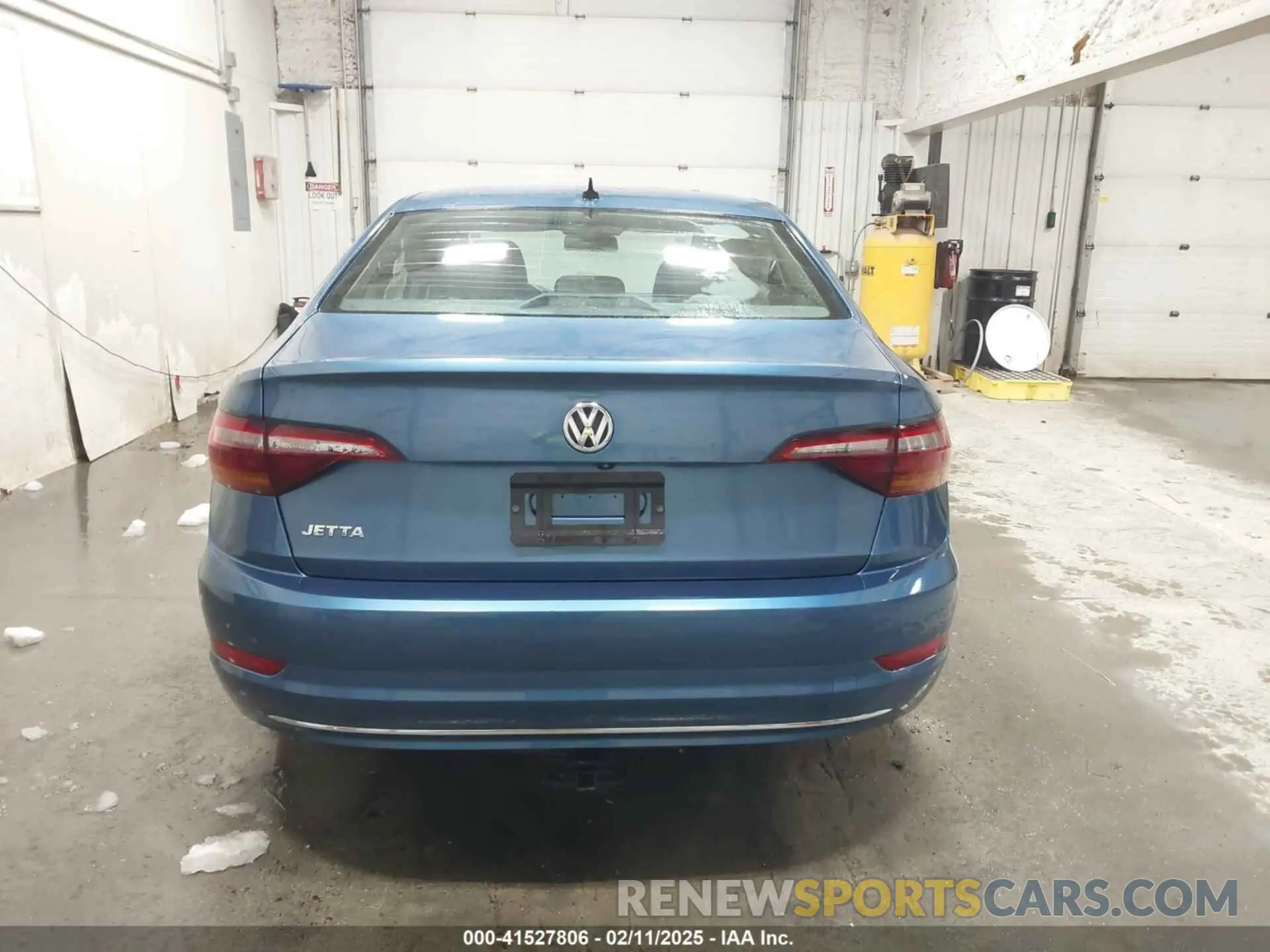 16 Photograph of a damaged car 3VWC57BU6KM171985 VOLKSWAGEN JETTA 2019