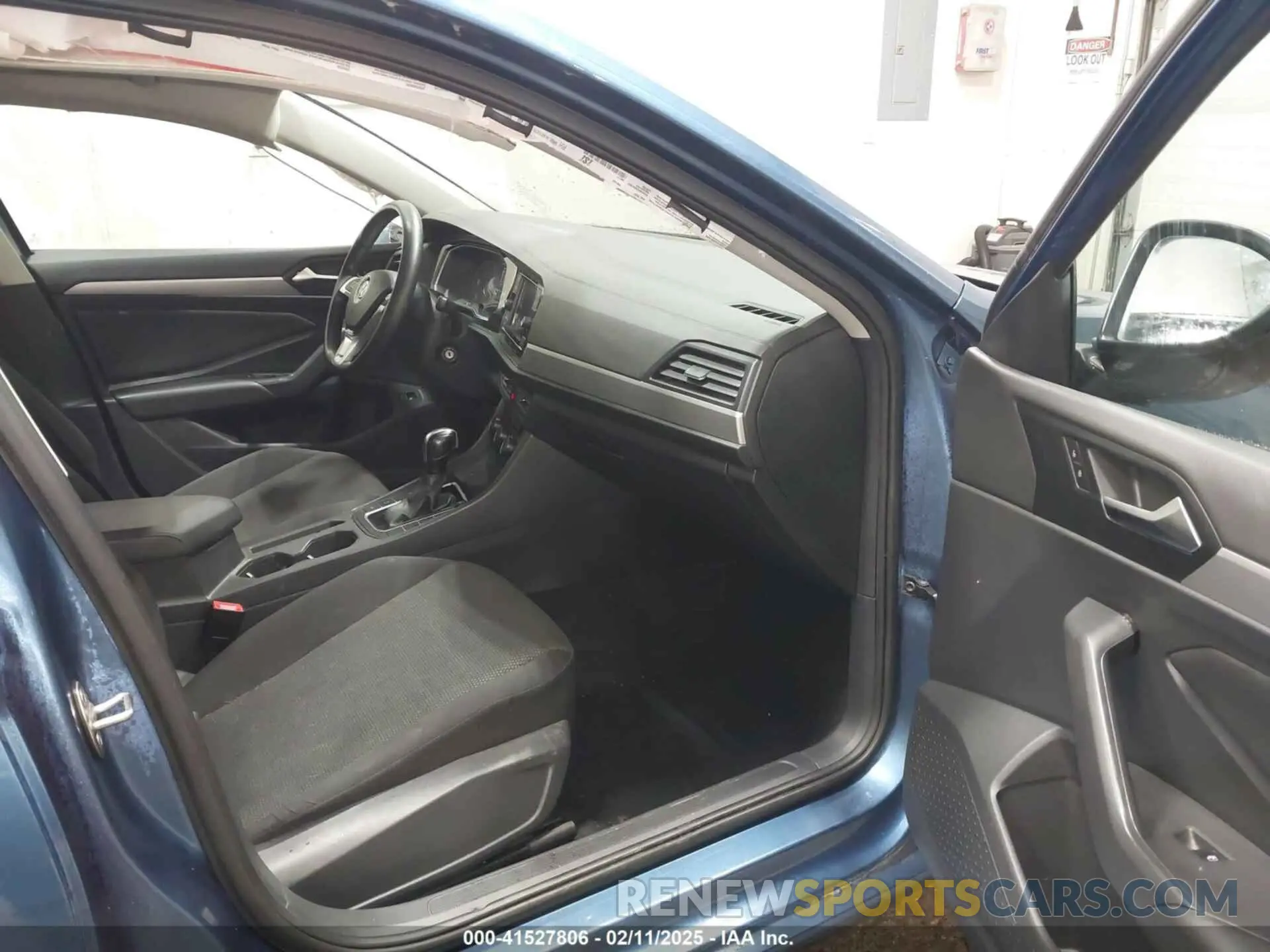 5 Photograph of a damaged car 3VWC57BU6KM171985 VOLKSWAGEN JETTA 2019