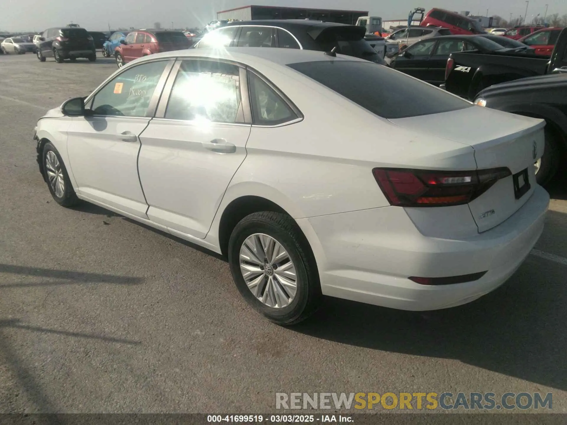 3 Фотография поврежденного автомобиля 3VWC57BU7KM031816 VOLKSWAGEN JETTA 2019