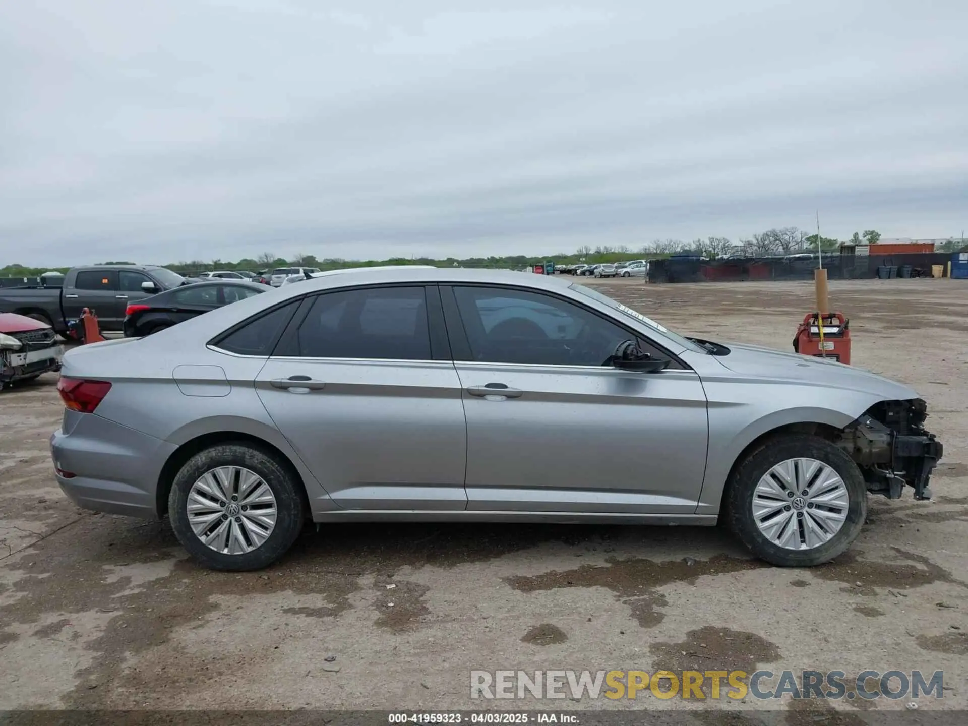 13 Фотография поврежденного автомобиля 3VWC57BU7KM175740 VOLKSWAGEN JETTA 2019