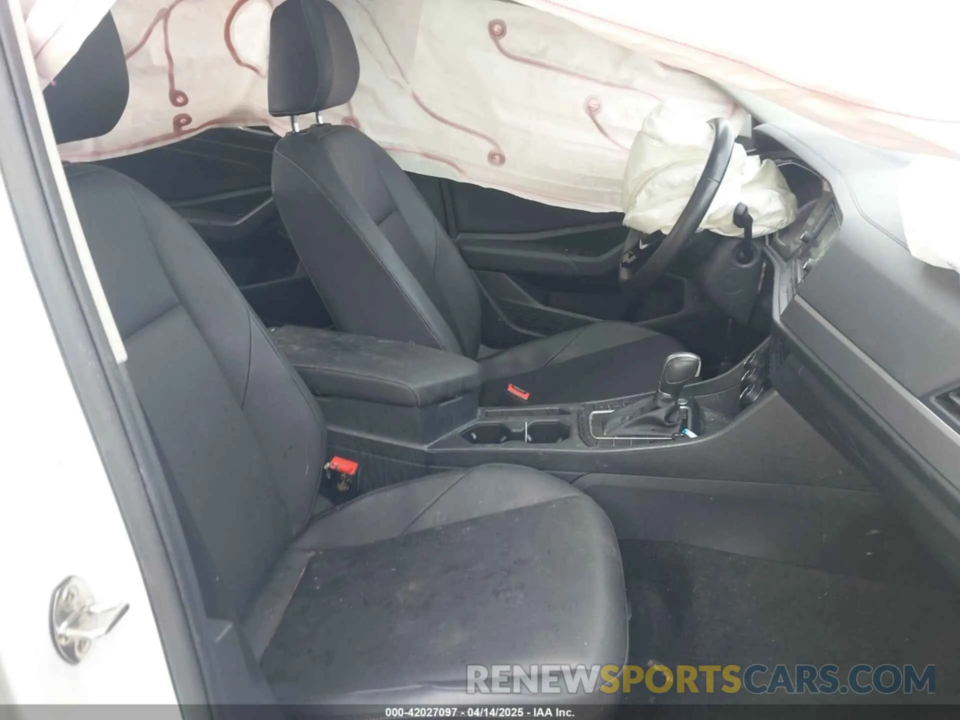 5 Photograph of a damaged car 3VWC57BU7KM227769 VOLKSWAGEN JETTA 2019