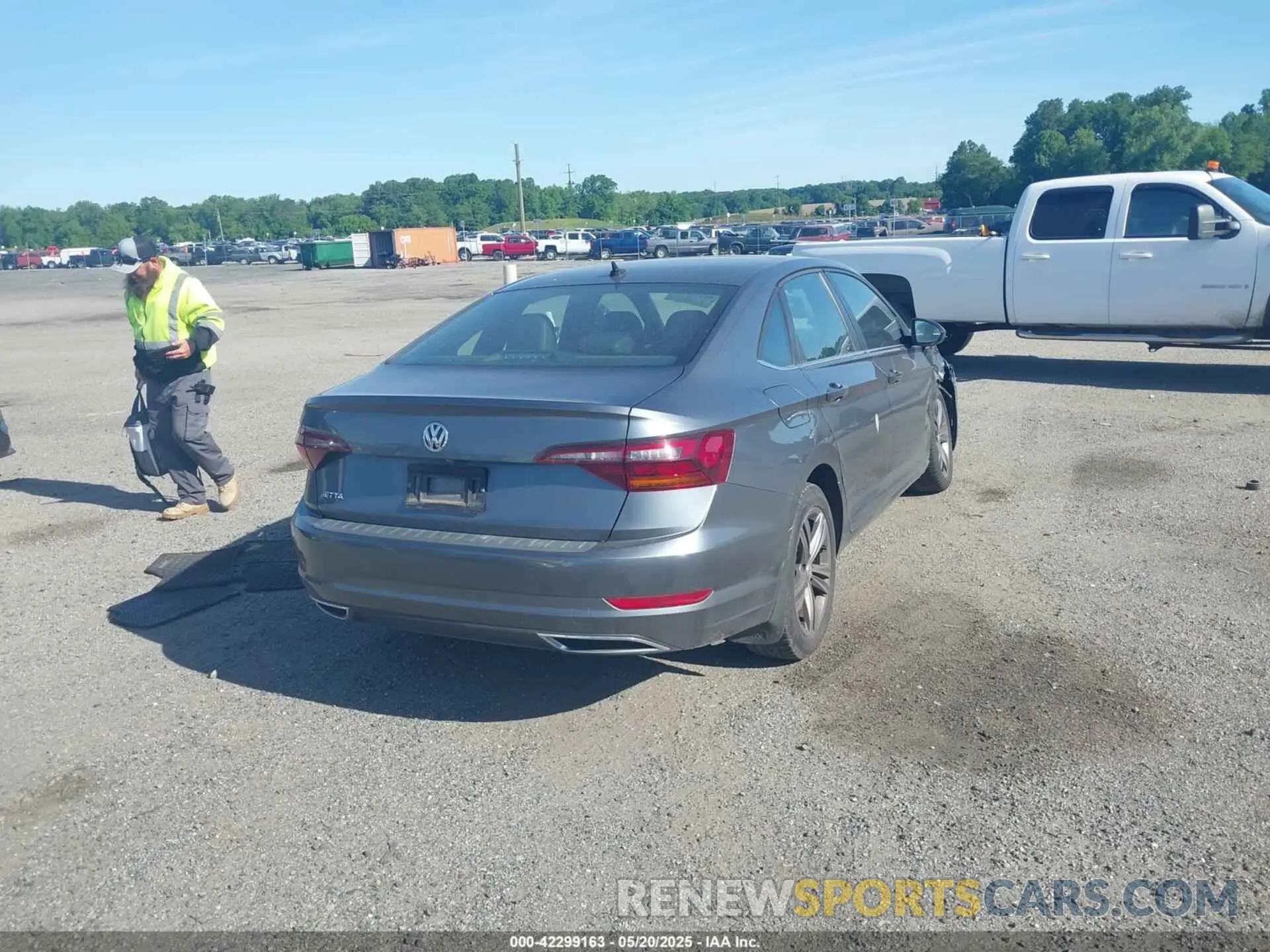 4 Photograph of a damaged car 3VWC57BU7KM236813 VOLKSWAGEN JETTA 2019