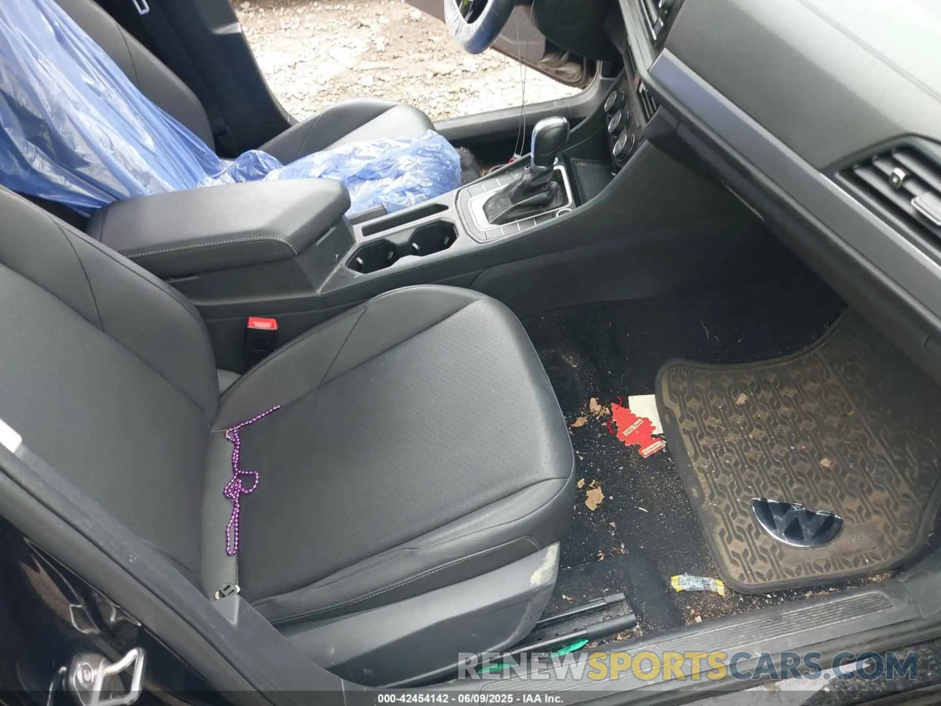 5 Photograph of a damaged car 3VWC57BU7KM260660 VOLKSWAGEN JETTA 2019