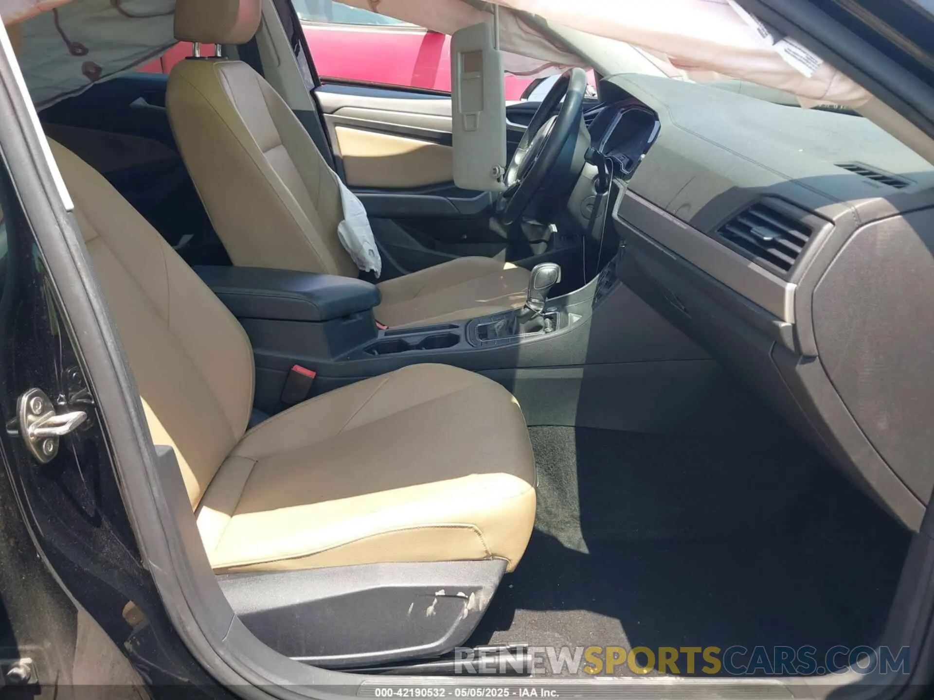 5 Photograph of a damaged car 3VWC57BU8KM045112 VOLKSWAGEN JETTA 2019