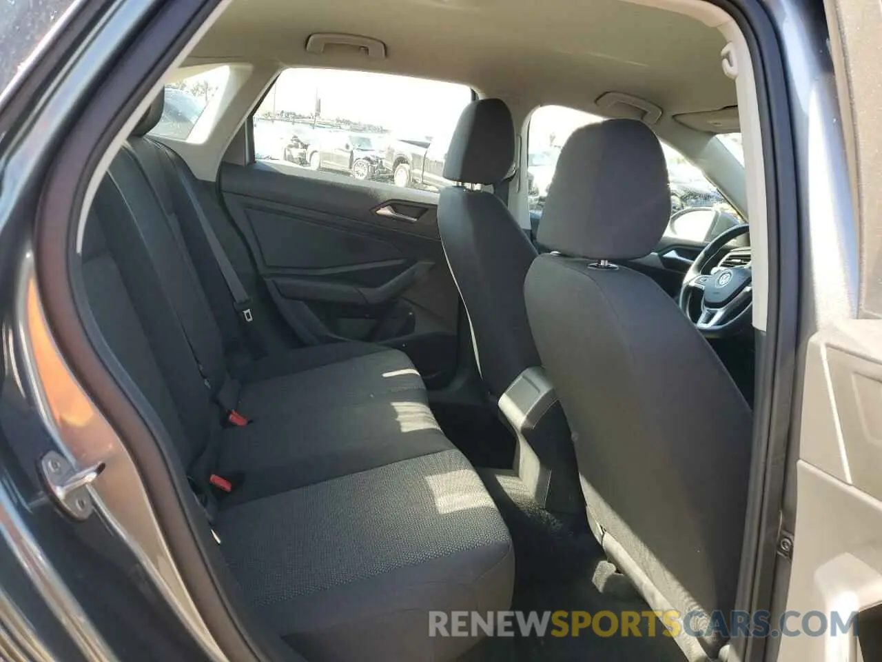 10 Photograph of a damaged car 3VWC57BU8KM068986 VOLKSWAGEN JETTA 2019