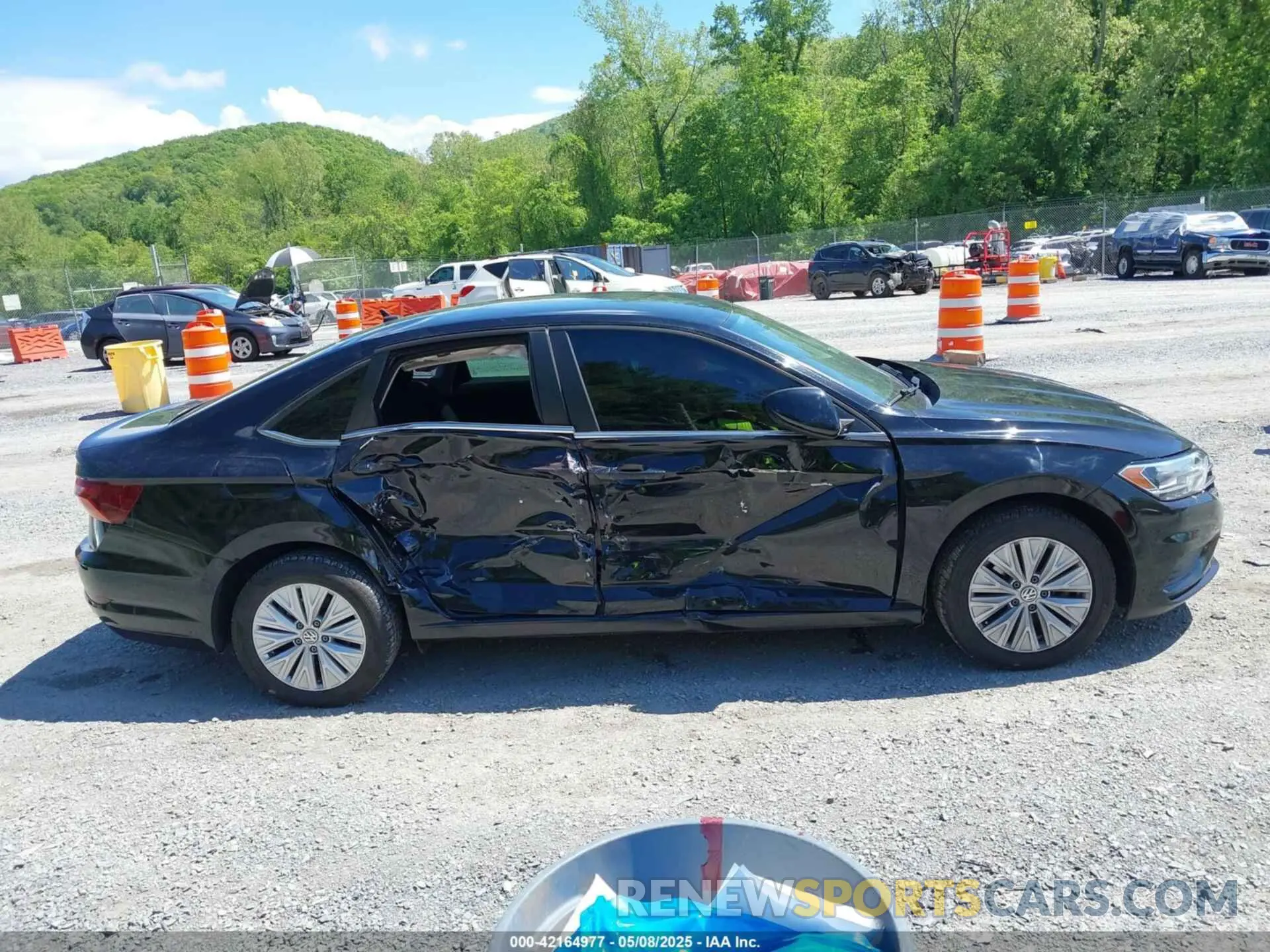 13 Photograph of a damaged car 3VWC57BU8KM090633 VOLKSWAGEN JETTA 2019
