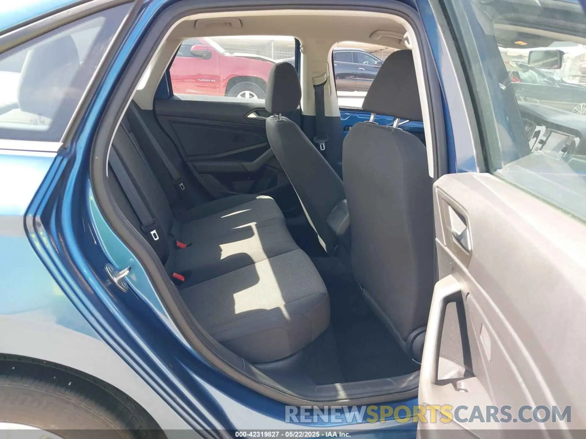 8 Photograph of a damaged car 3VWC57BU9KM005072 VOLKSWAGEN JETTA 2019