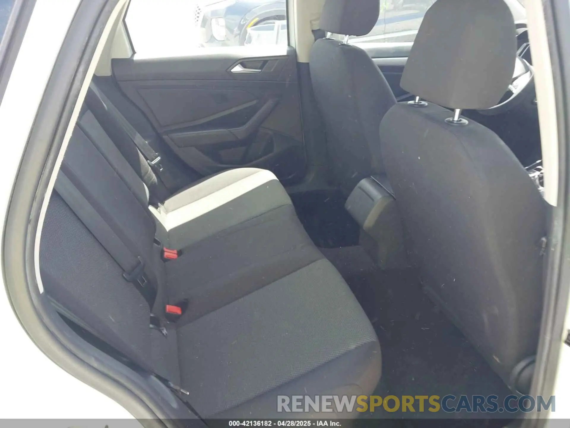 8 Photograph of a damaged car 3VWC57BU9KM044311 VOLKSWAGEN JETTA 2019
