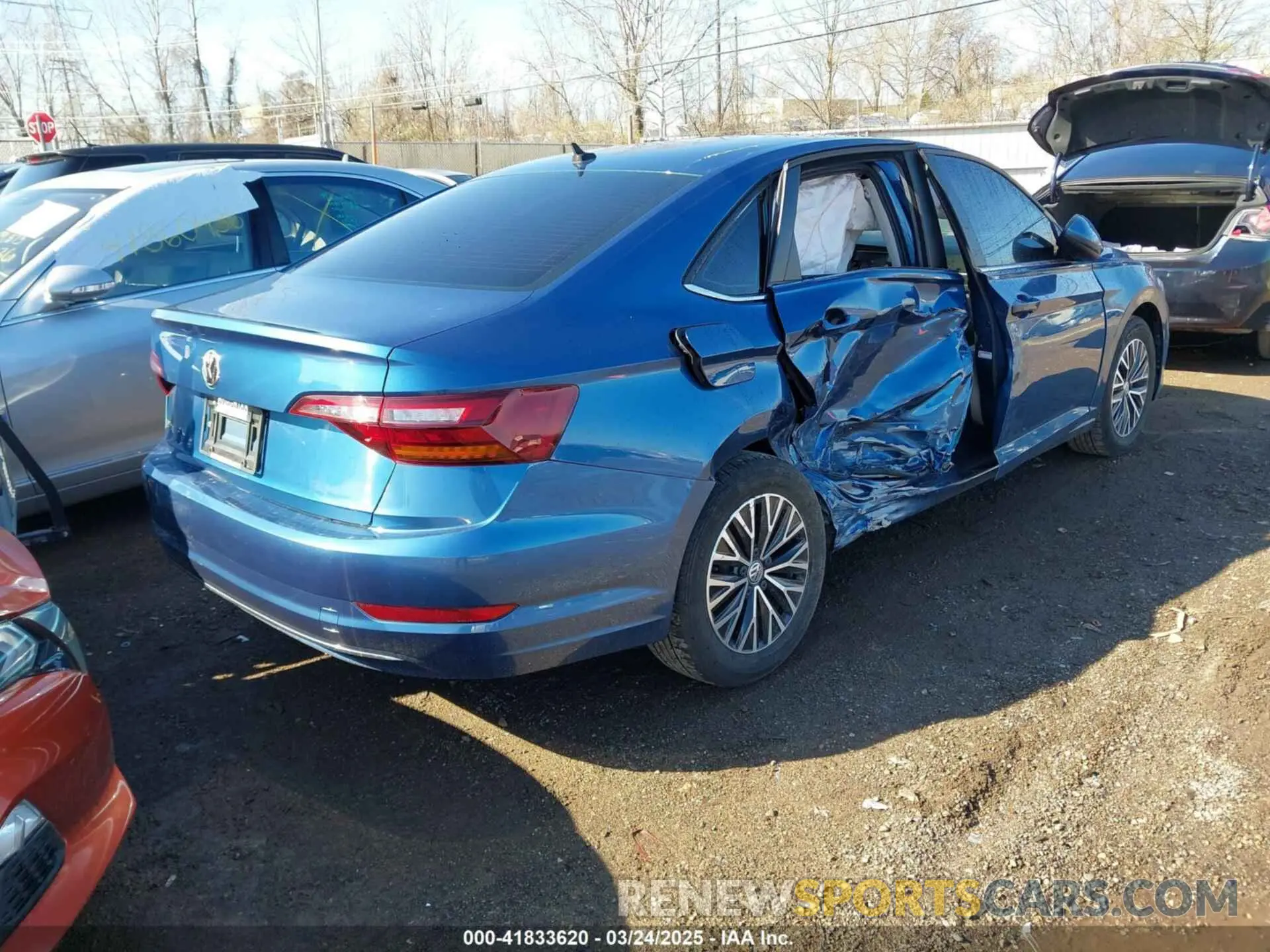 4 Фотография поврежденного автомобиля 3VWC57BU9KM101235 VOLKSWAGEN JETTA 2019