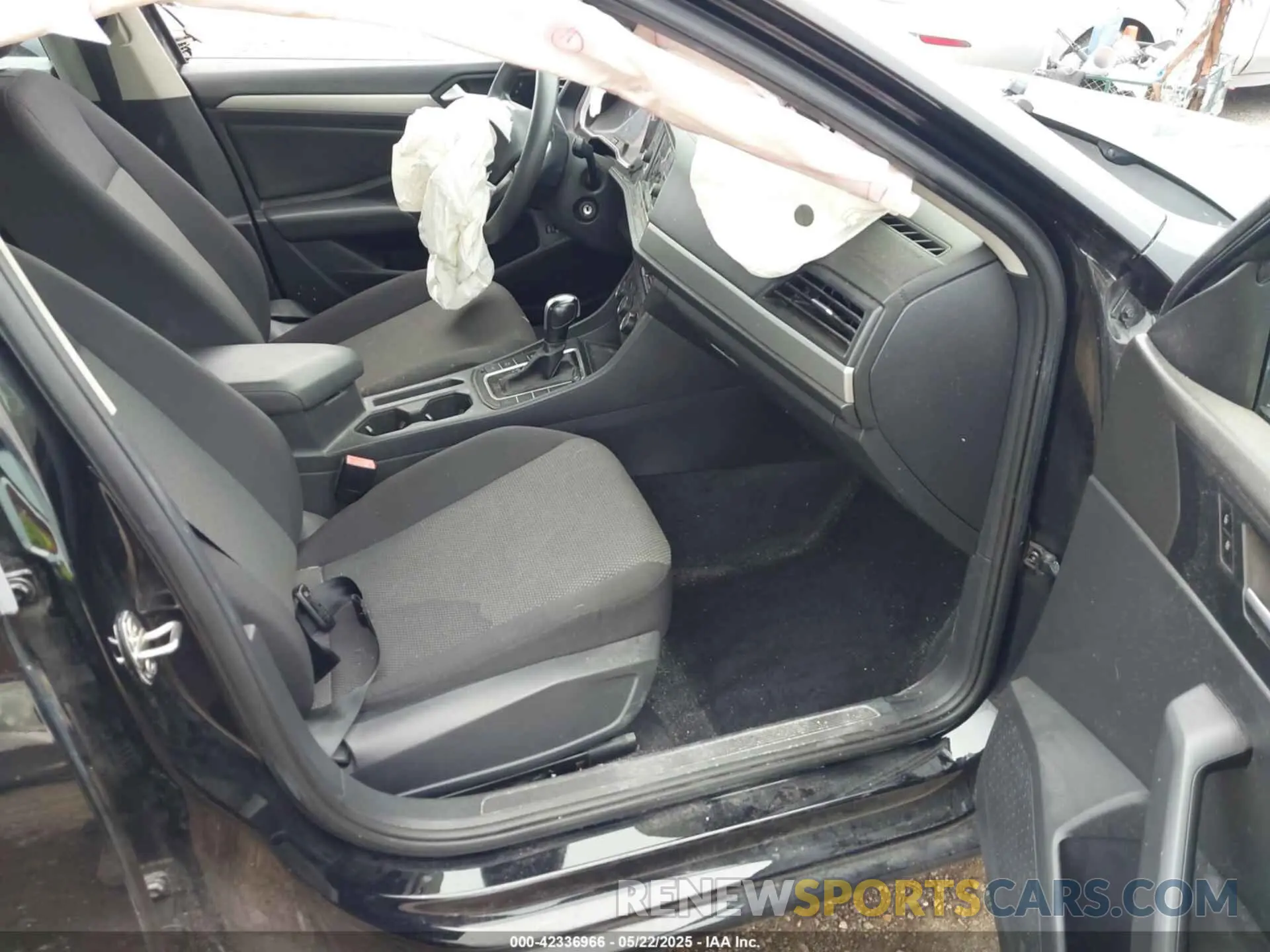 5 Photograph of a damaged car 3VWC57BU9KM201612 VOLKSWAGEN JETTA 2019