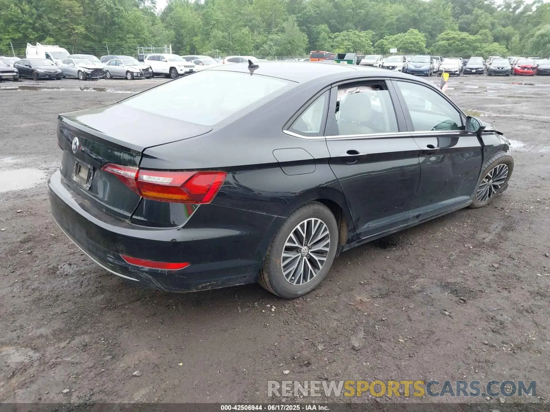 4 Photograph of a damaged car 3VWC57BU9KM231998 VOLKSWAGEN JETTA 2019
