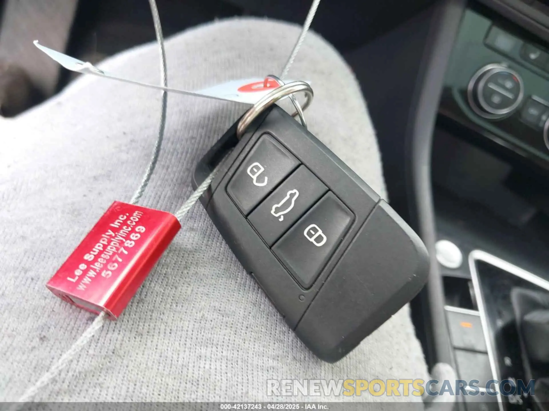 11 Photograph of a damaged car 3VWC57BUXKM005257 VOLKSWAGEN JETTA 2019