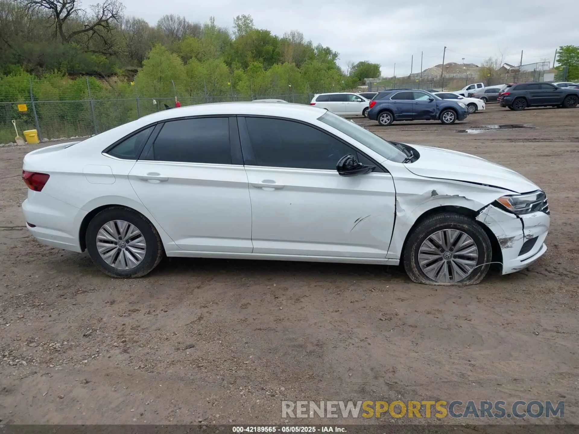 13 Photograph of a damaged car 3VWC57BUXKM059741 VOLKSWAGEN JETTA 2019