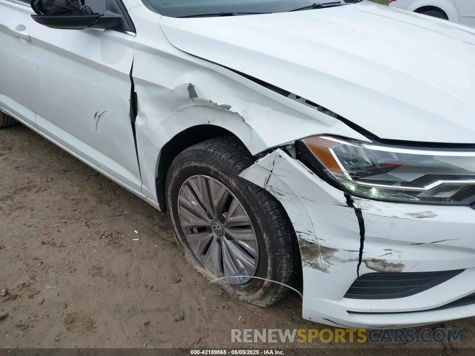 6 Photograph of a damaged car 3VWC57BUXKM059741 VOLKSWAGEN JETTA 2019