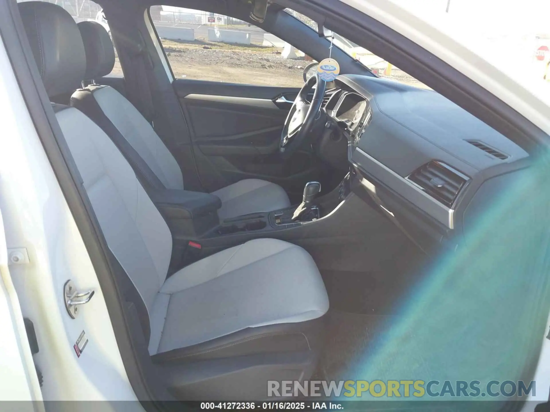 5 Photograph of a damaged car 3VWC57BUXKM113927 VOLKSWAGEN JETTA 2019