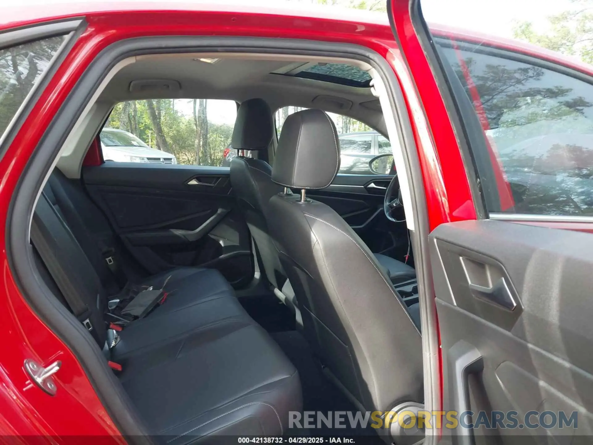 8 Photograph of a damaged car 3VWC57BUXKM170189 VOLKSWAGEN JETTA 2019