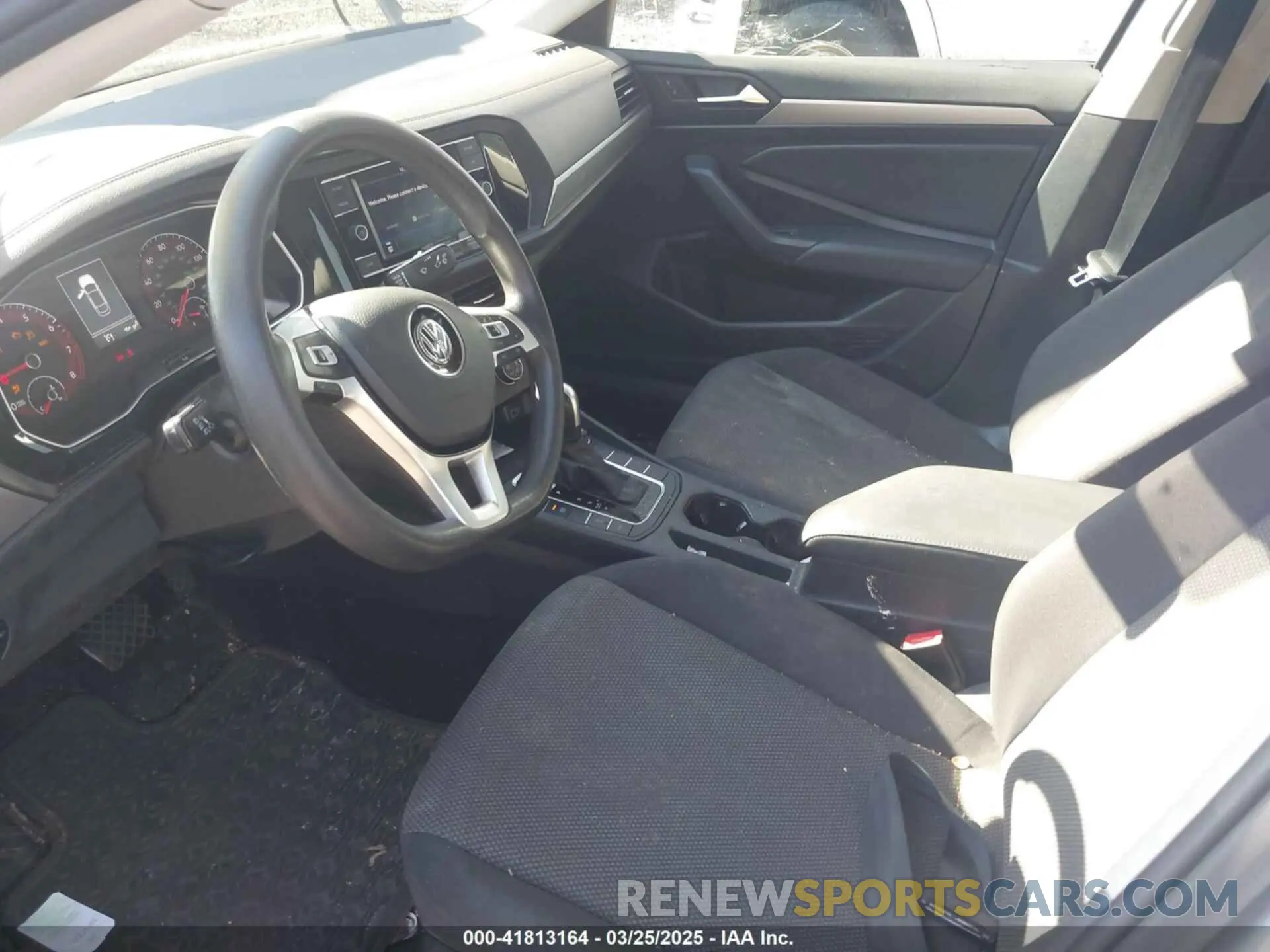 5 Photograph of a damaged car 3VWC57BUXKM242671 VOLKSWAGEN JETTA 2019