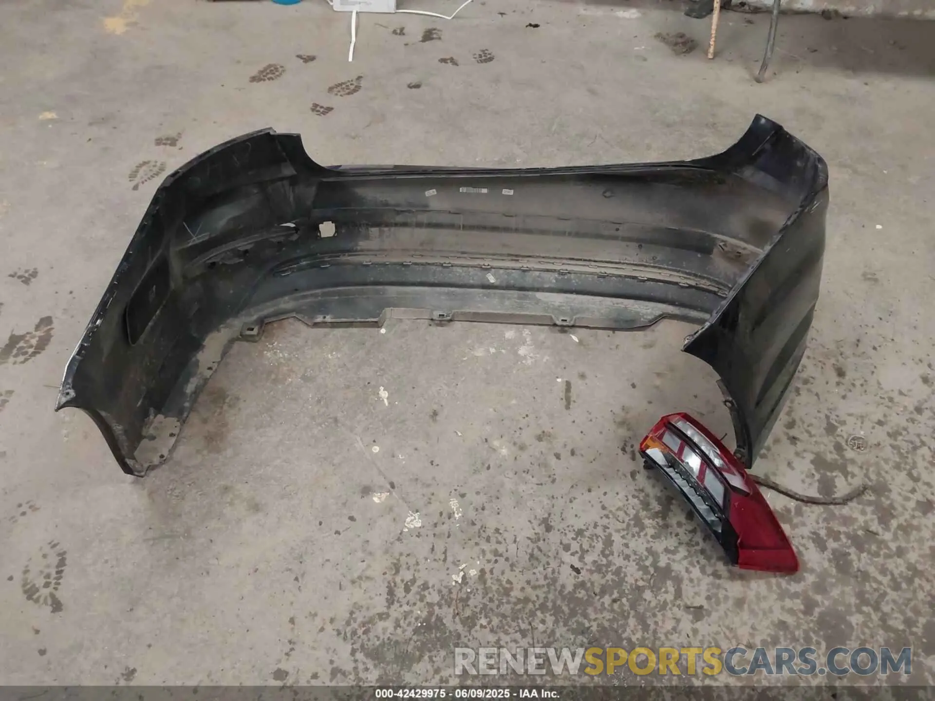 12 Photograph of a damaged car 3VWC57BUXKM262726 VOLKSWAGEN JETTA 2019