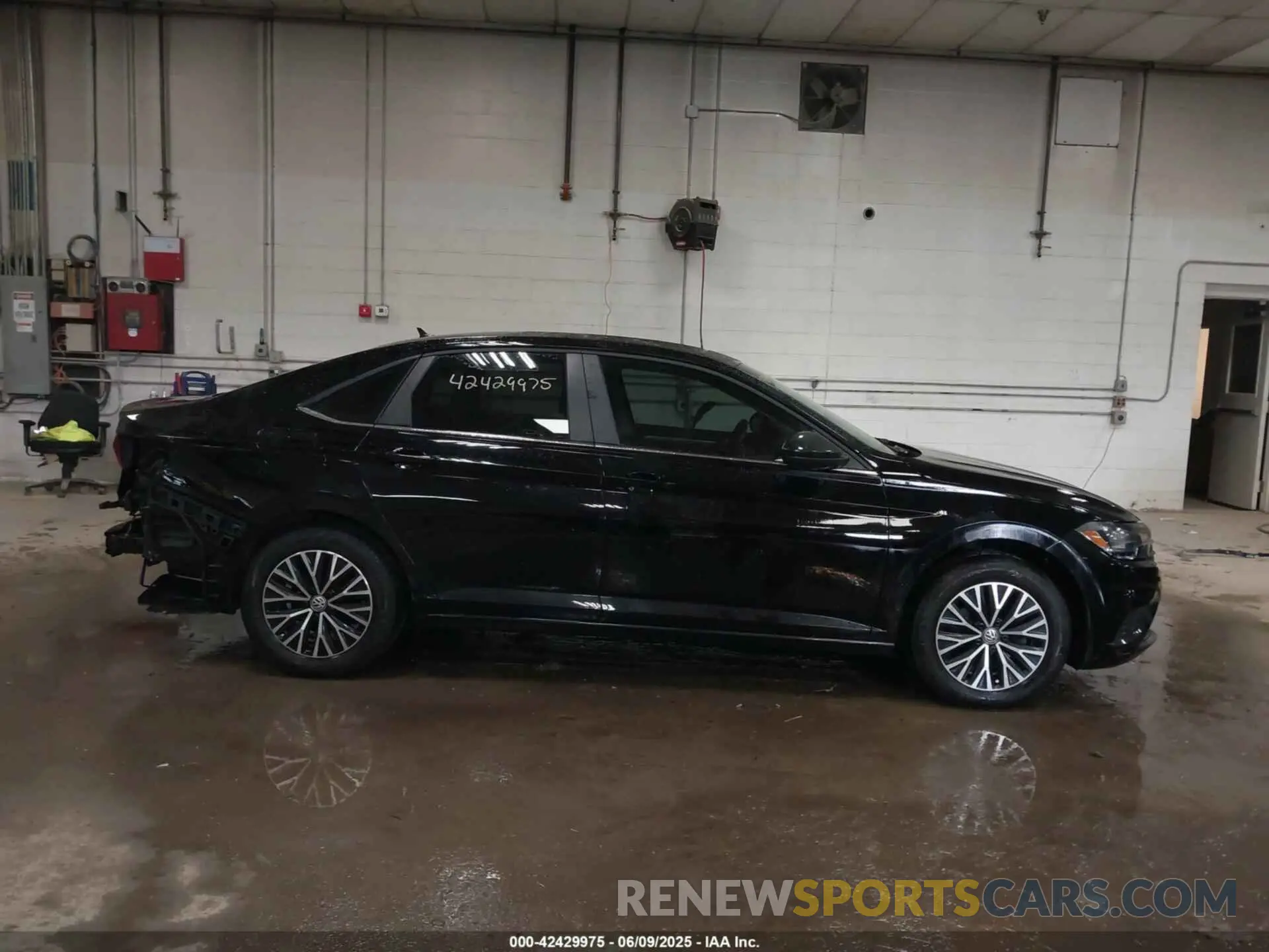 14 Photograph of a damaged car 3VWC57BUXKM262726 VOLKSWAGEN JETTA 2019