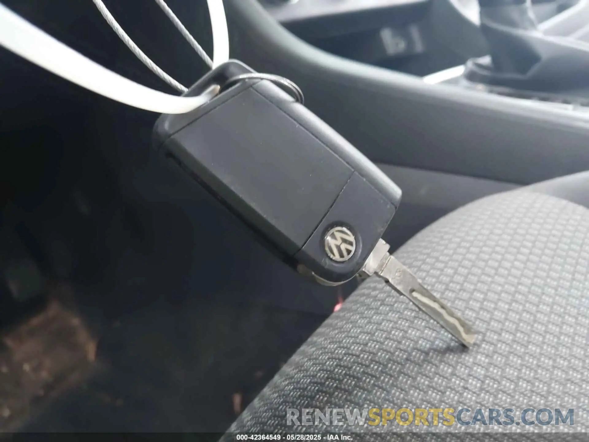 11 Photograph of a damaged car 3VWCB7BU0KM200275 VOLKSWAGEN JETTA 2019