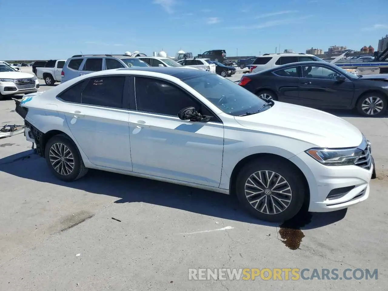 4 Photograph of a damaged car 3VWCB7BU2KM178179 VOLKSWAGEN JETTA 2019