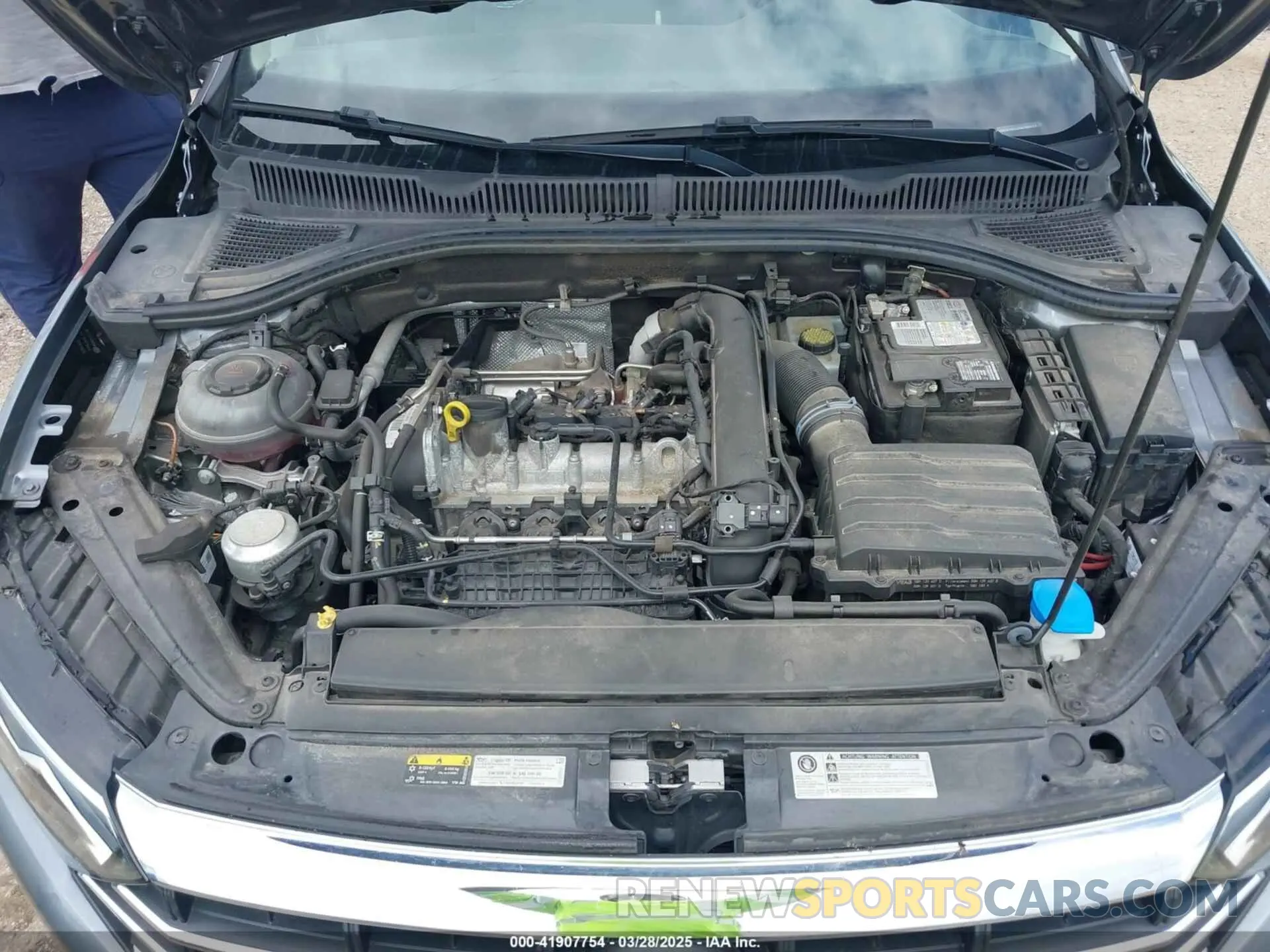 10 Photograph of a damaged car 3VWCB7BU2KM185617 VOLKSWAGEN JETTA 2019