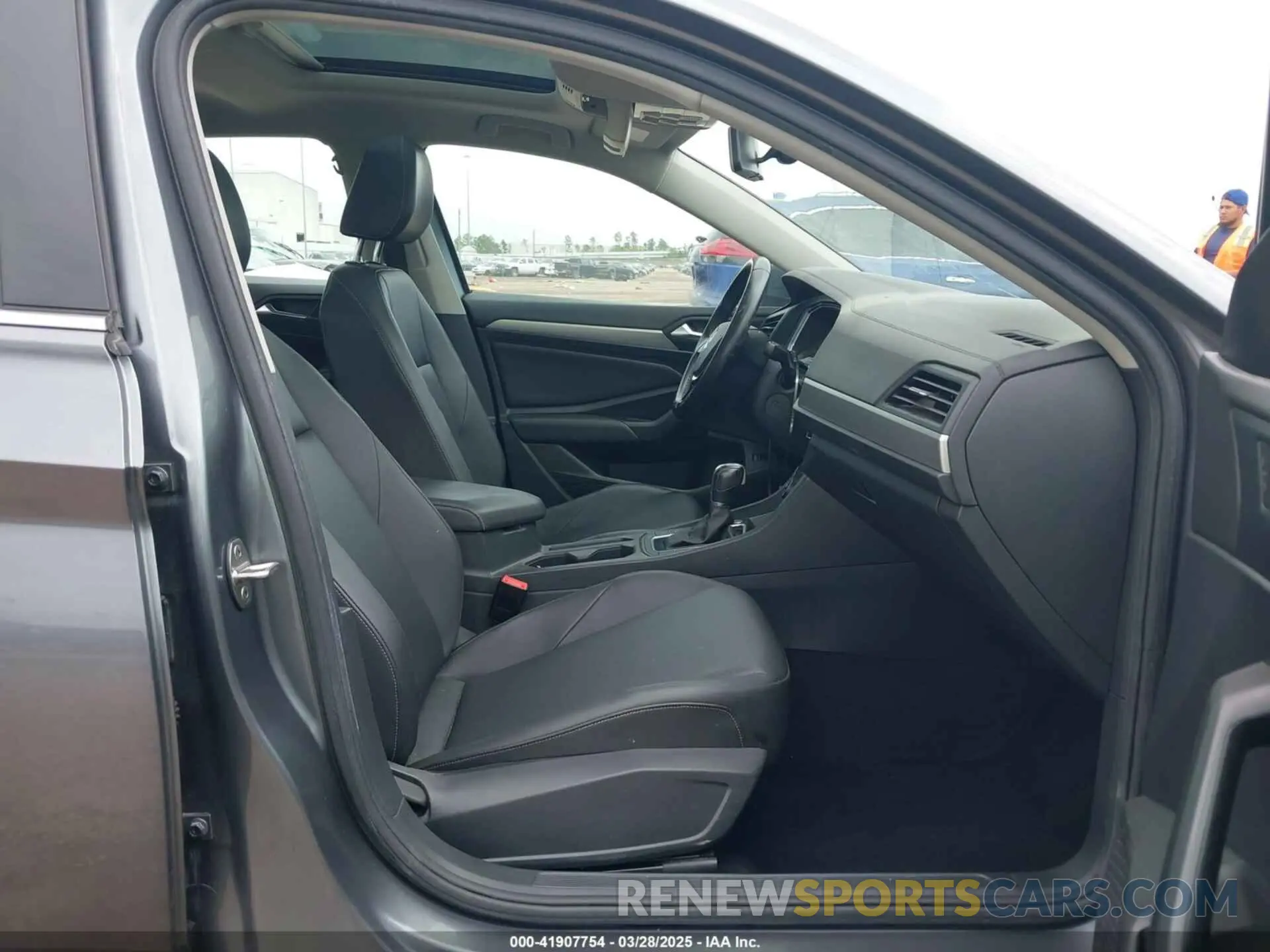 5 Photograph of a damaged car 3VWCB7BU2KM185617 VOLKSWAGEN JETTA 2019