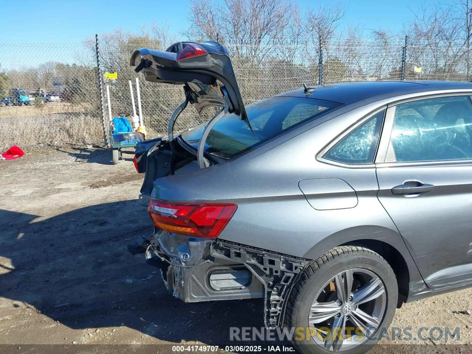 17 Photograph of a damaged car 3VWCB7BU3KM202358 VOLKSWAGEN JETTA 2019