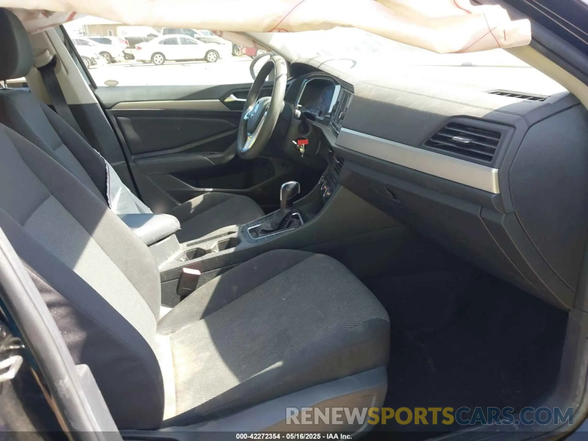 5 Photograph of a damaged car 3VWCB7BU5KM127792 VOLKSWAGEN JETTA 2019