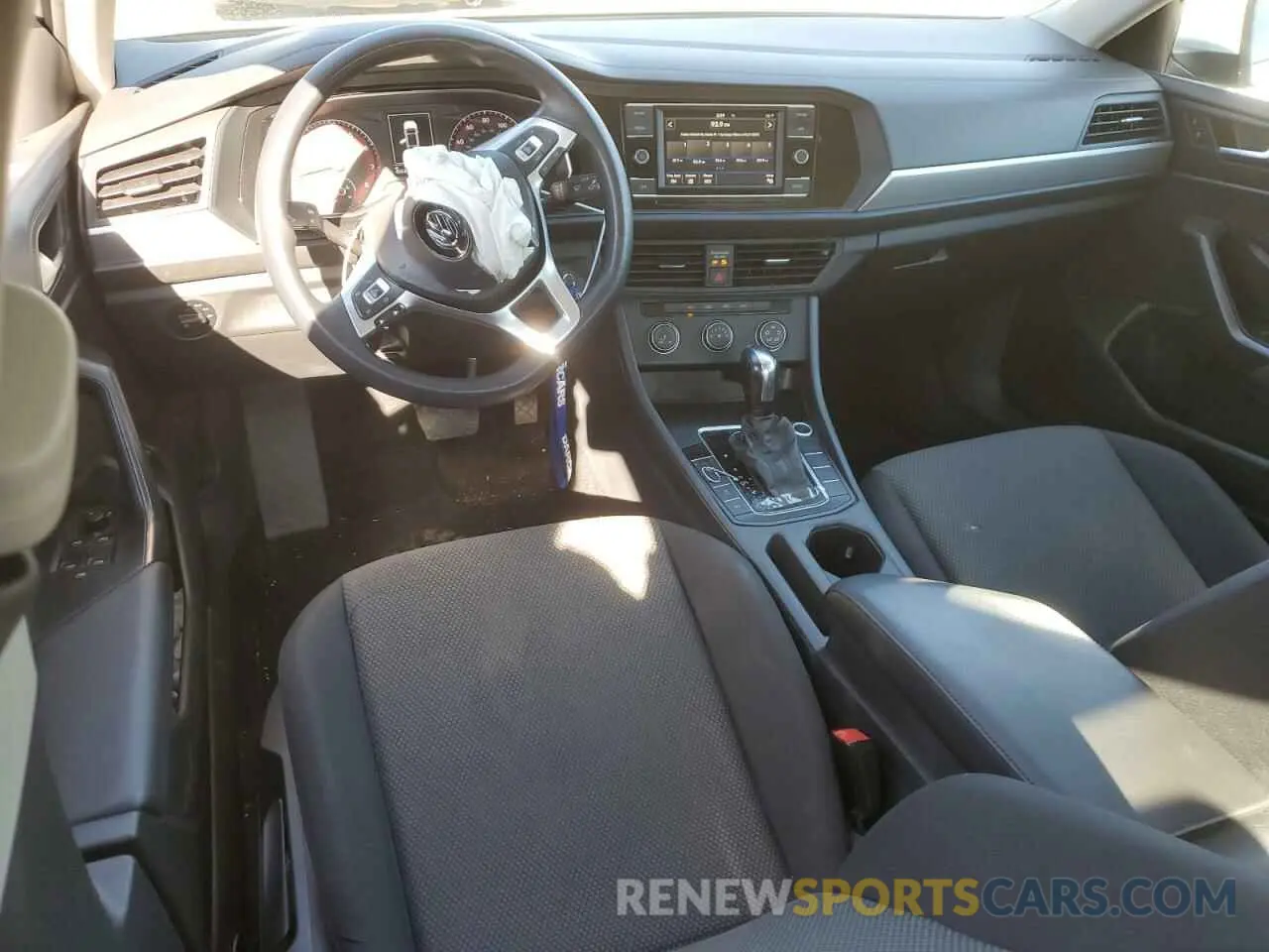 8 Photograph of a damaged car 3VWCB7BU5KM267843 VOLKSWAGEN JETTA 2019