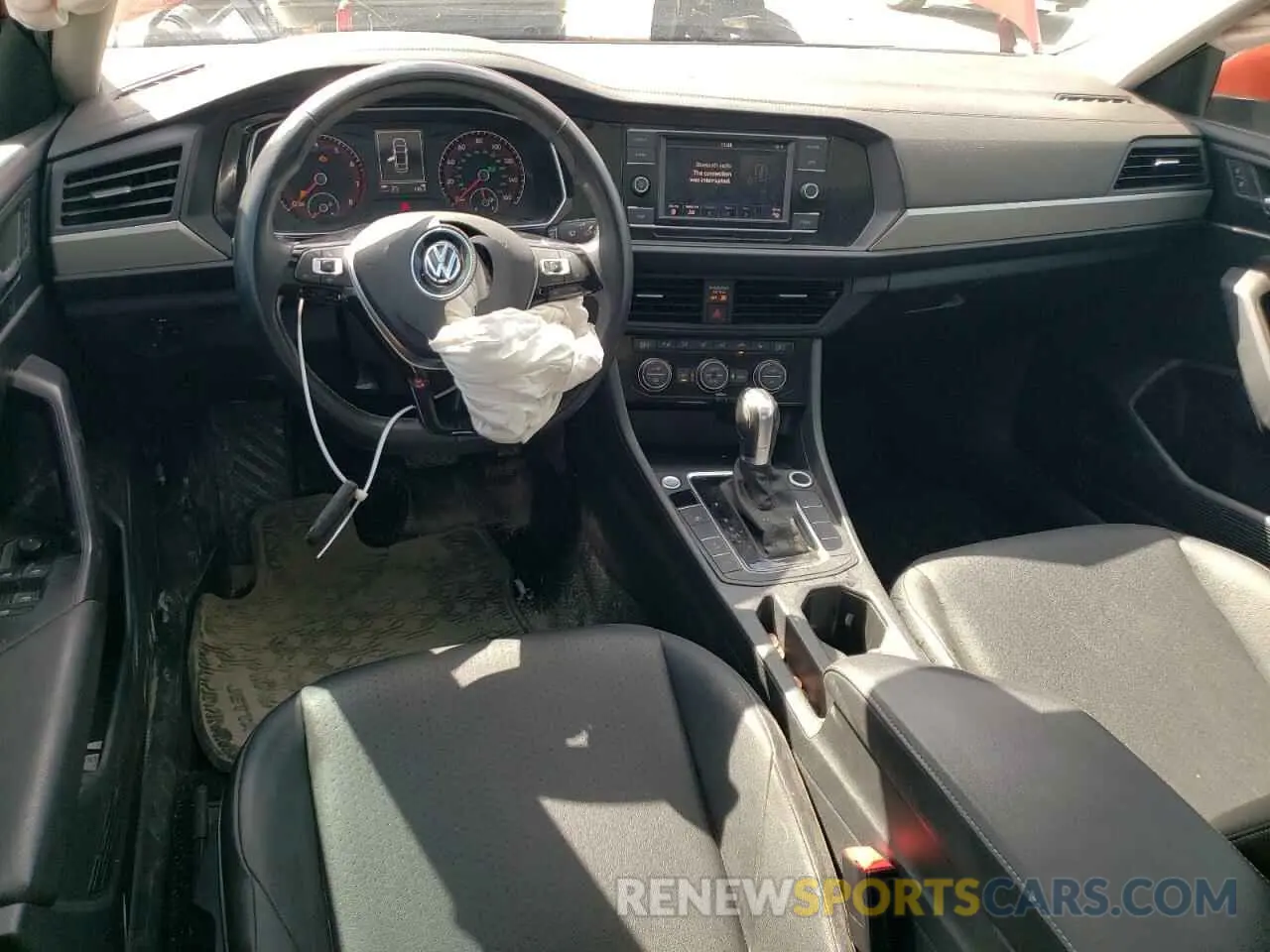 8 Photograph of a damaged car 3VWCB7BU7KM136476 VOLKSWAGEN JETTA 2019