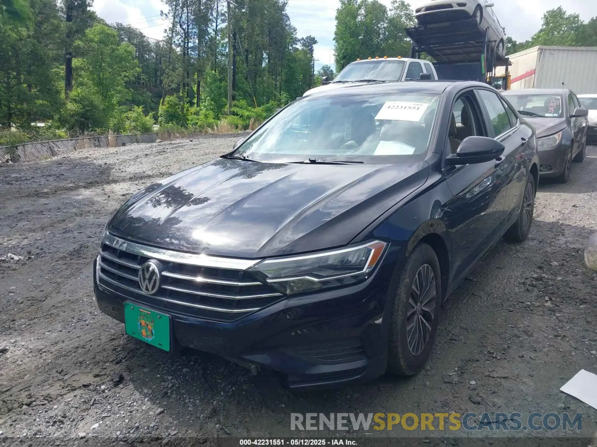 2 Photograph of a damaged car 3VWCB7BU7KM239736 VOLKSWAGEN JETTA 2019