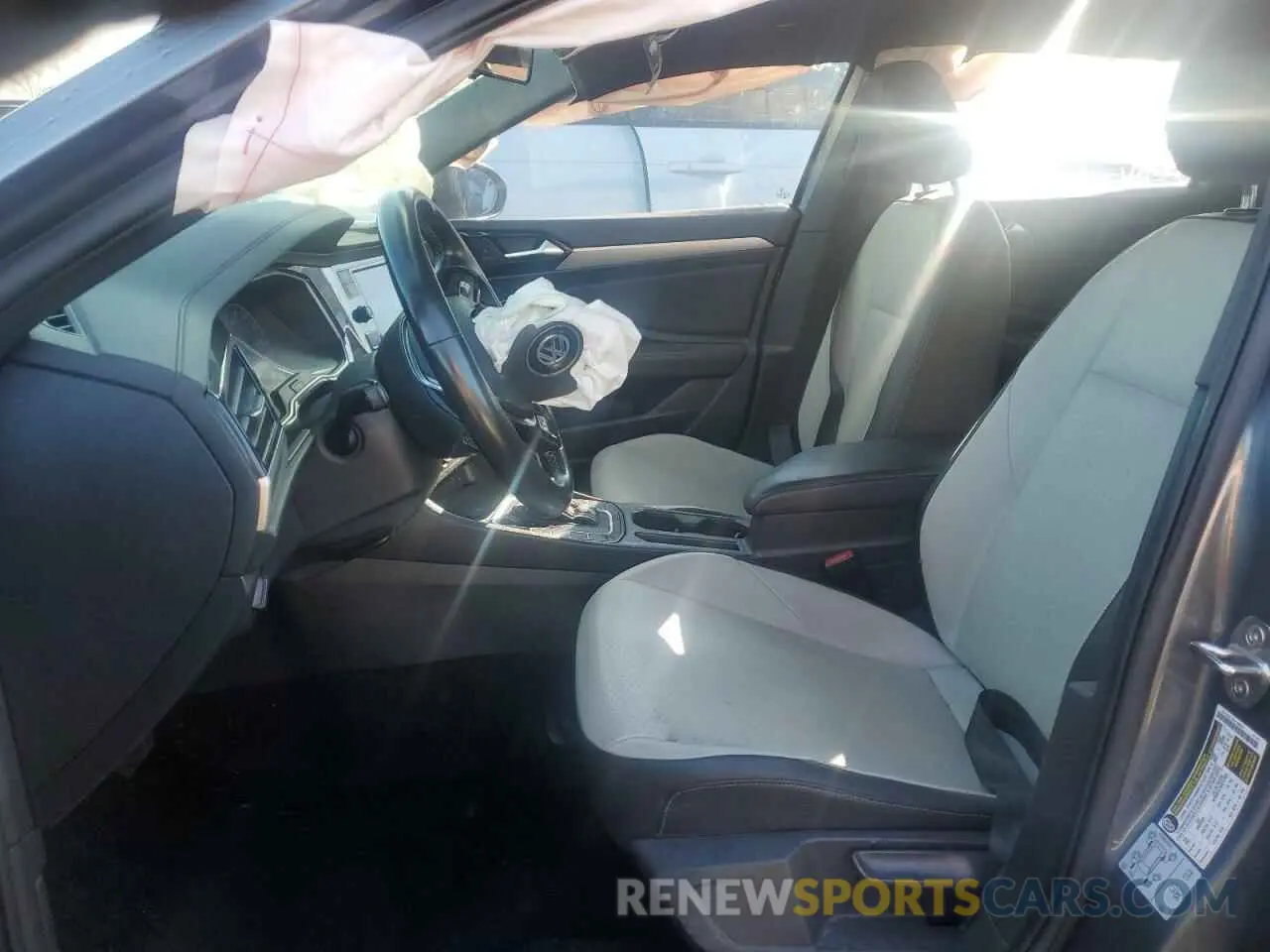 7 Photograph of a damaged car 3VWCB7BU7KM246847 VOLKSWAGEN JETTA 2019