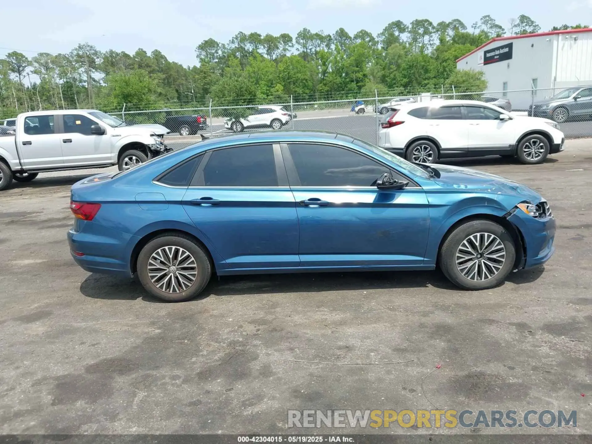 13 Photograph of a damaged car 3VWCB7BU8KM187128 VOLKSWAGEN JETTA 2019