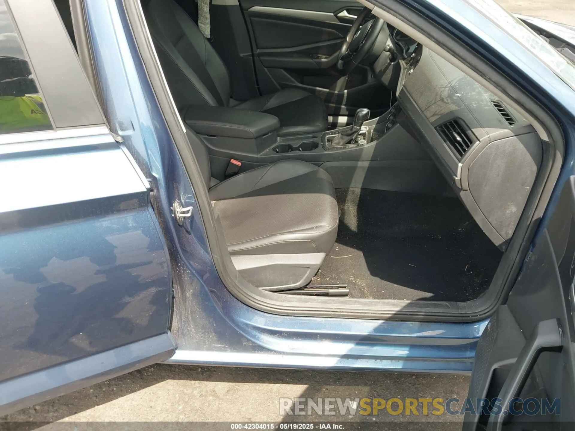5 Photograph of a damaged car 3VWCB7BU8KM187128 VOLKSWAGEN JETTA 2019