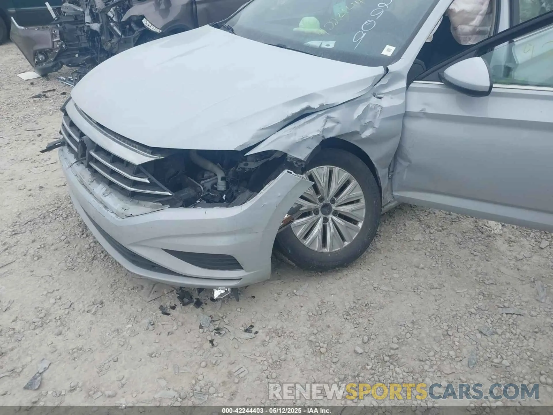 6 Photograph of a damaged car 3VWCB7BU9KM142909 VOLKSWAGEN JETTA 2019